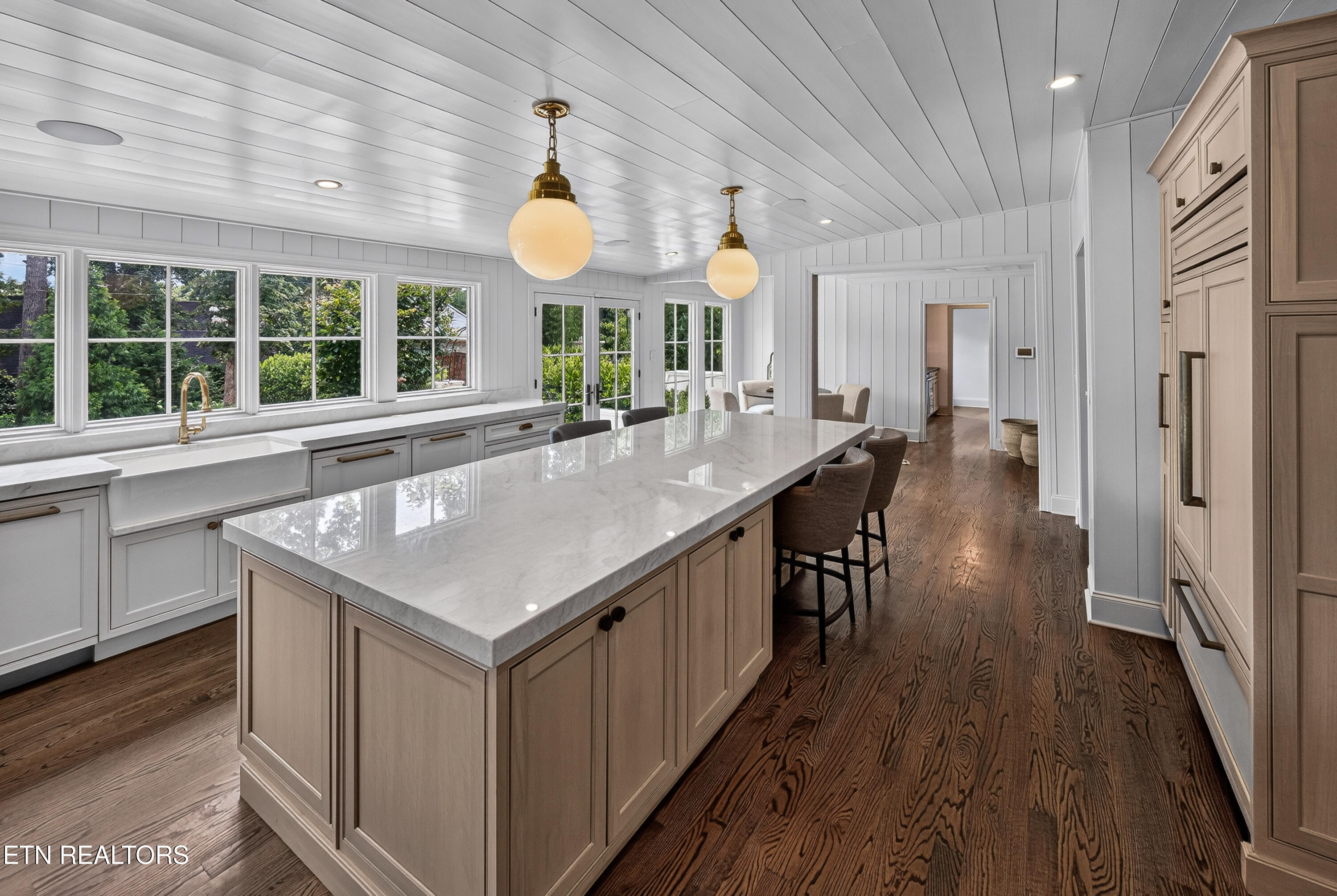 3672 Woodland Drive