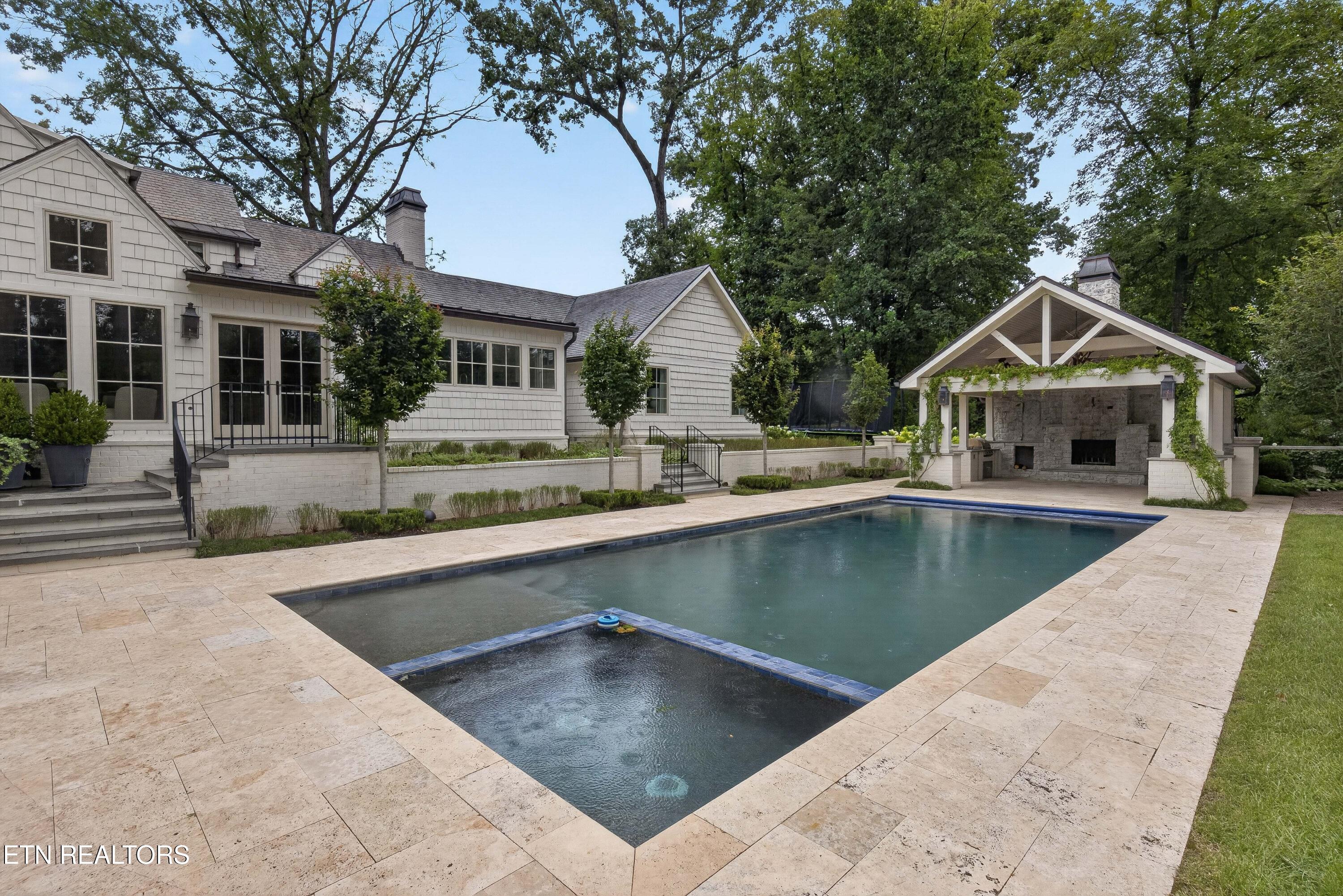 3672 Woodland Drive