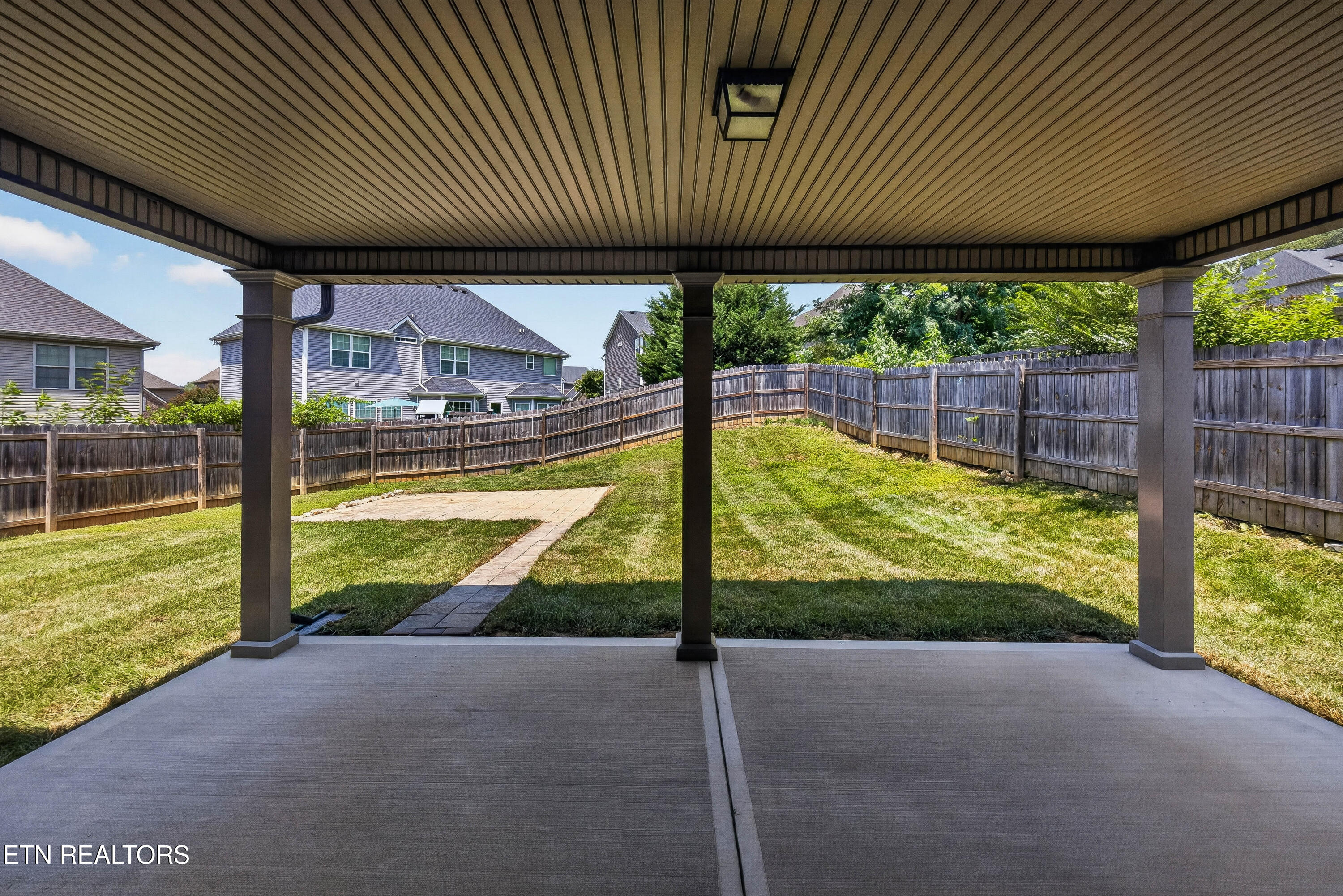 1816 Shadyside Lane