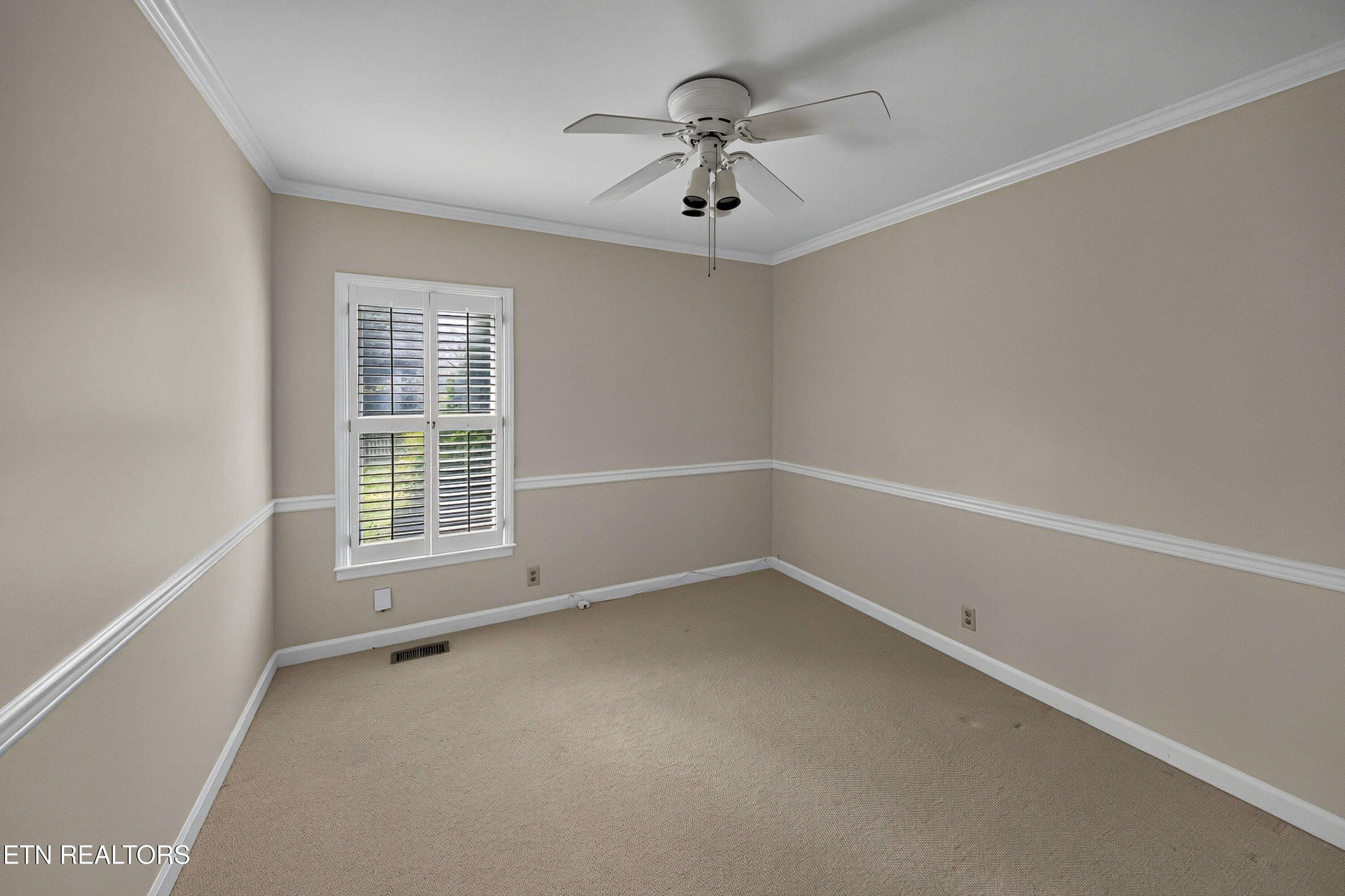 6812 Glenbrook Drive