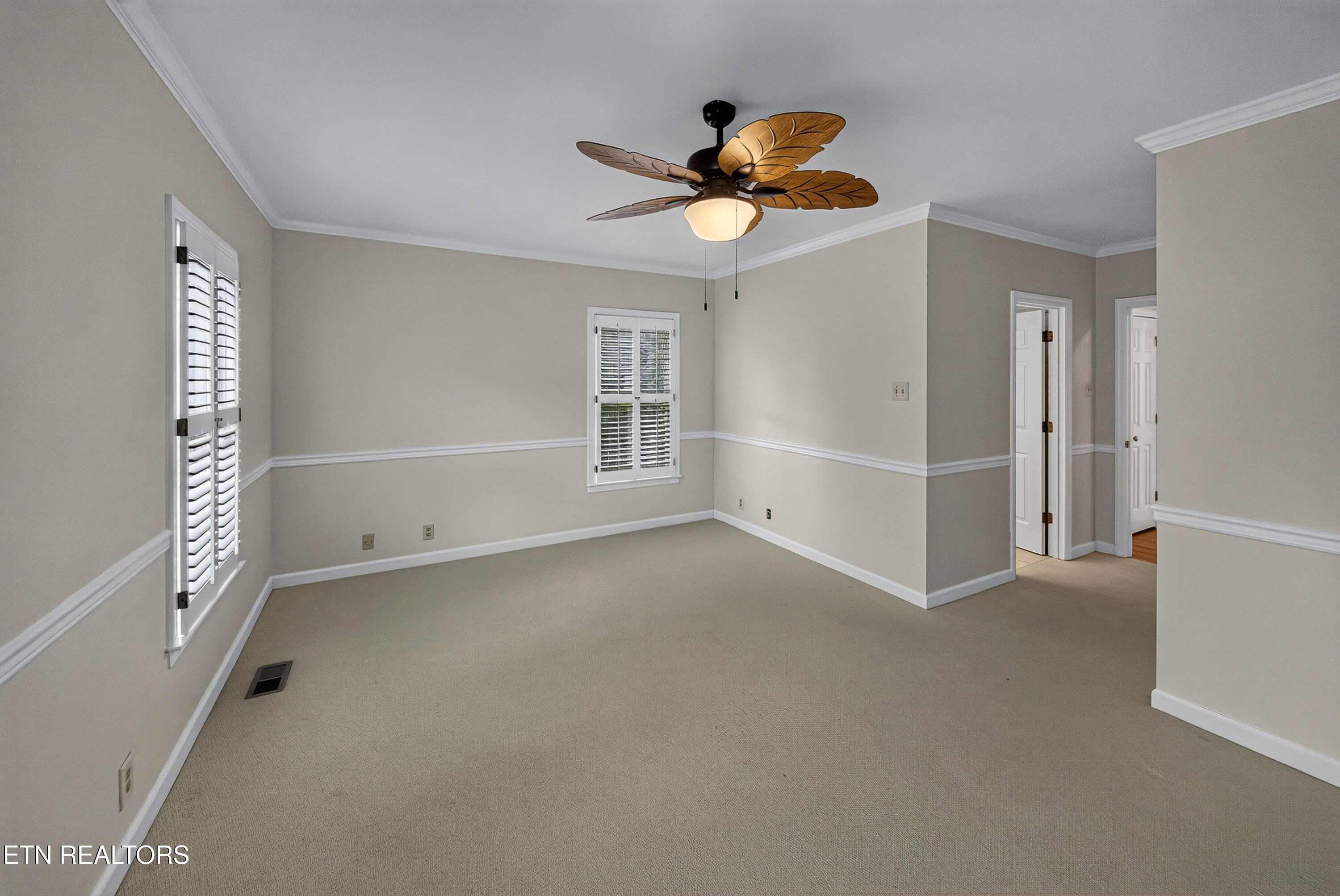 6812 Glenbrook Drive