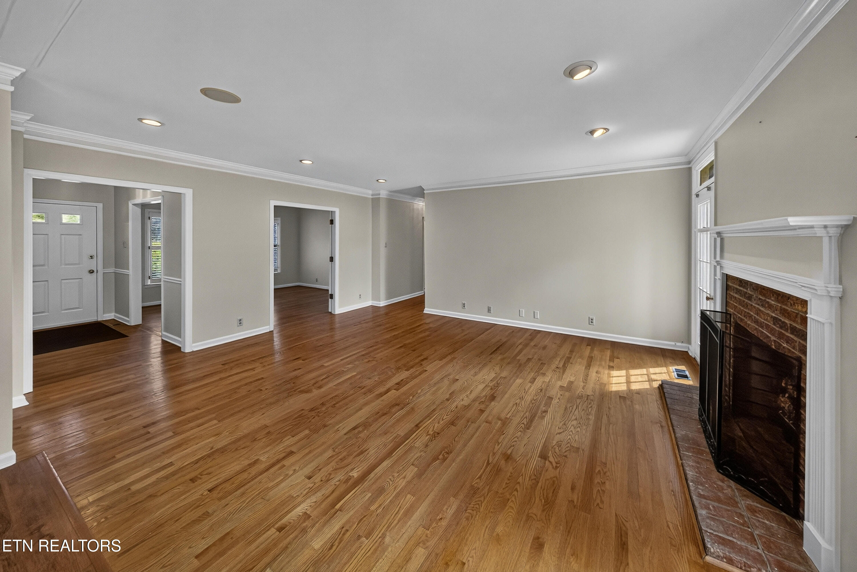 6812 Glenbrook Drive
