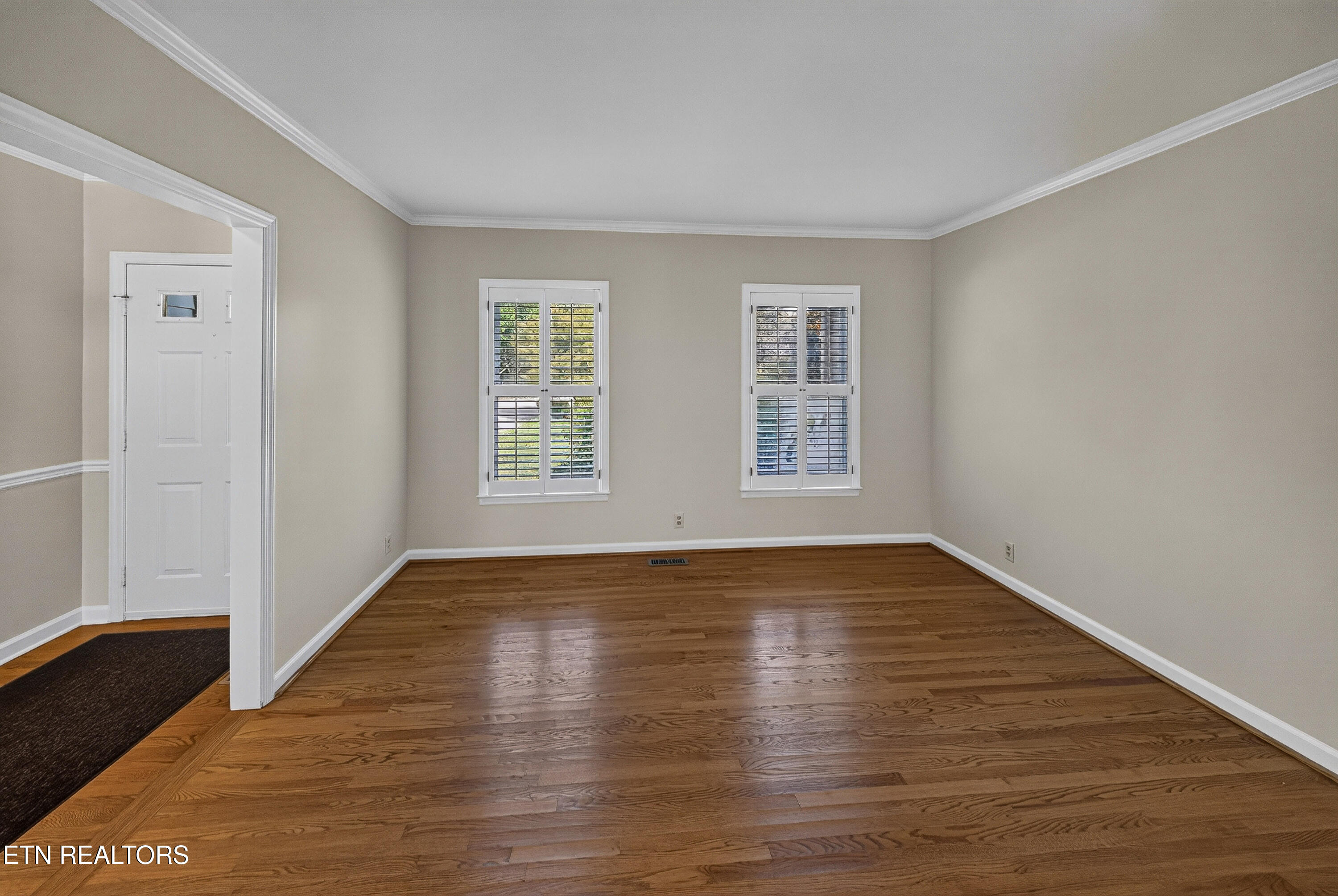 6812 Glenbrook Drive