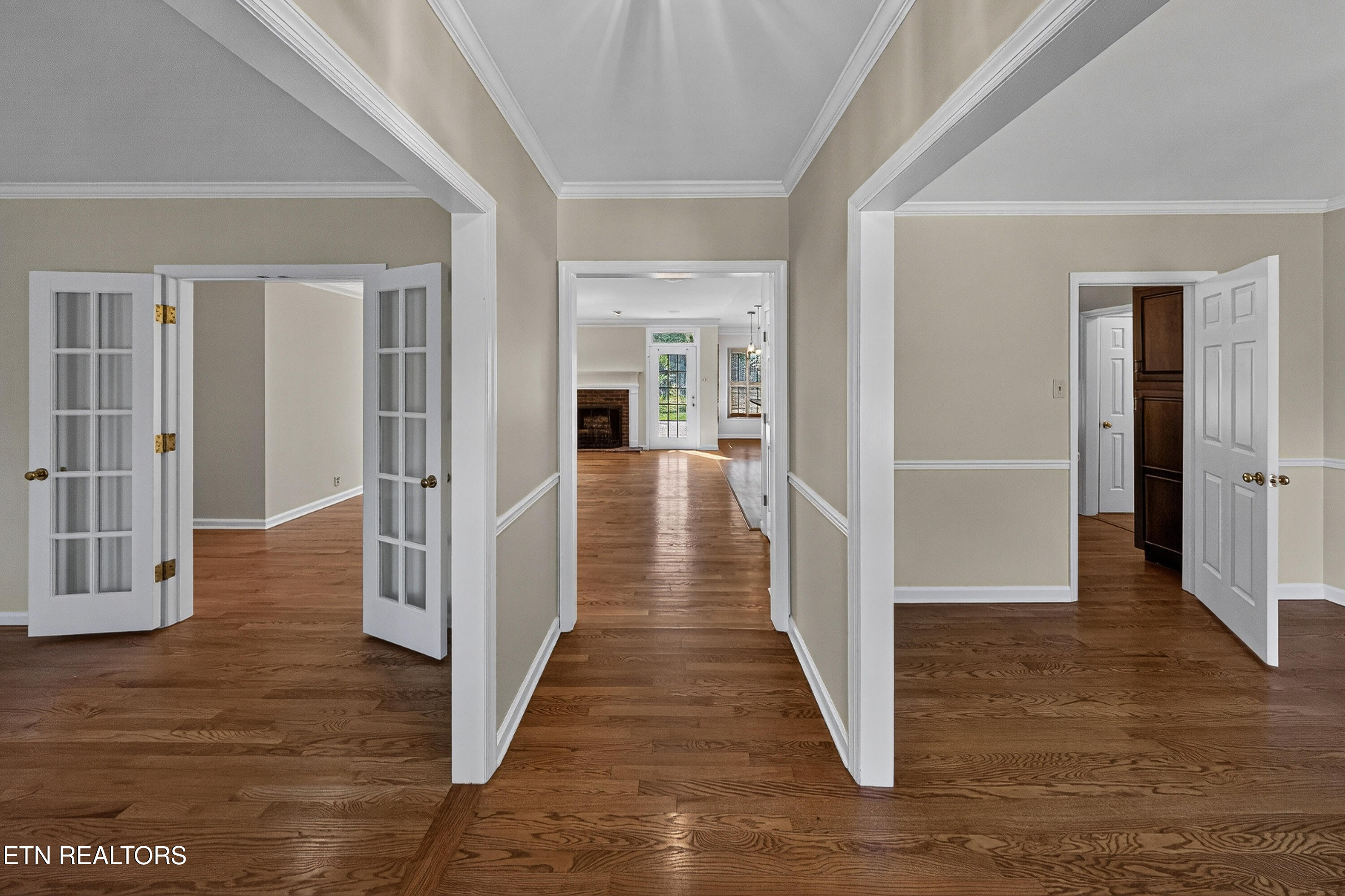 6812 Glenbrook Drive