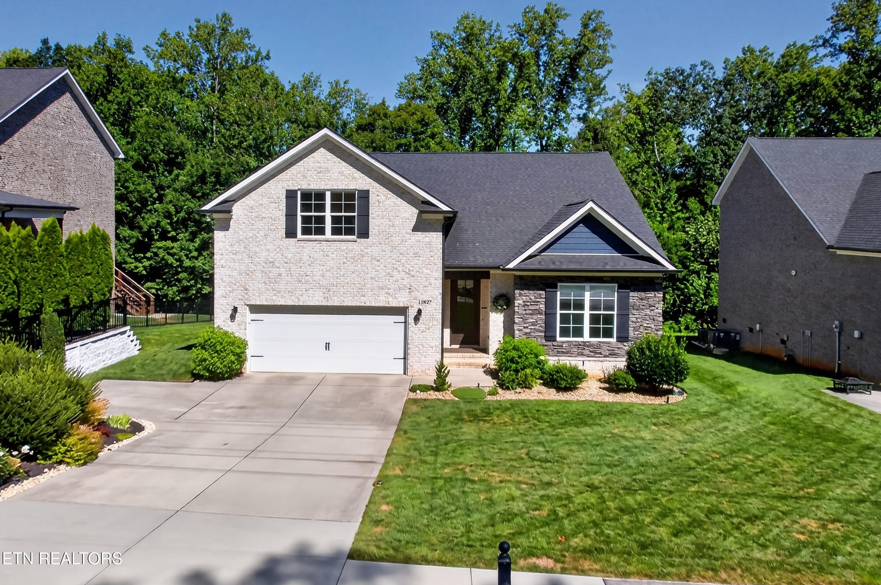 11827 Black Rd