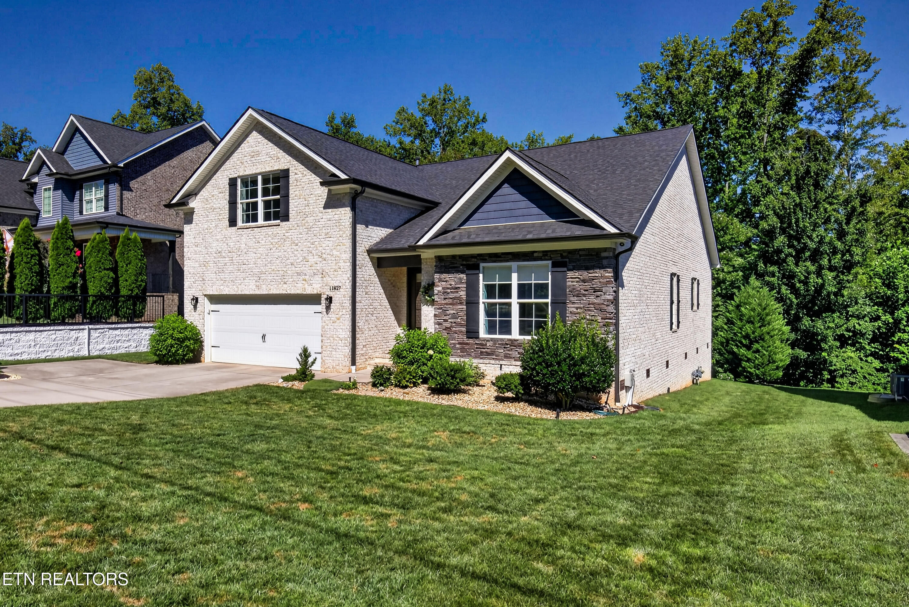 11827 Black Rd