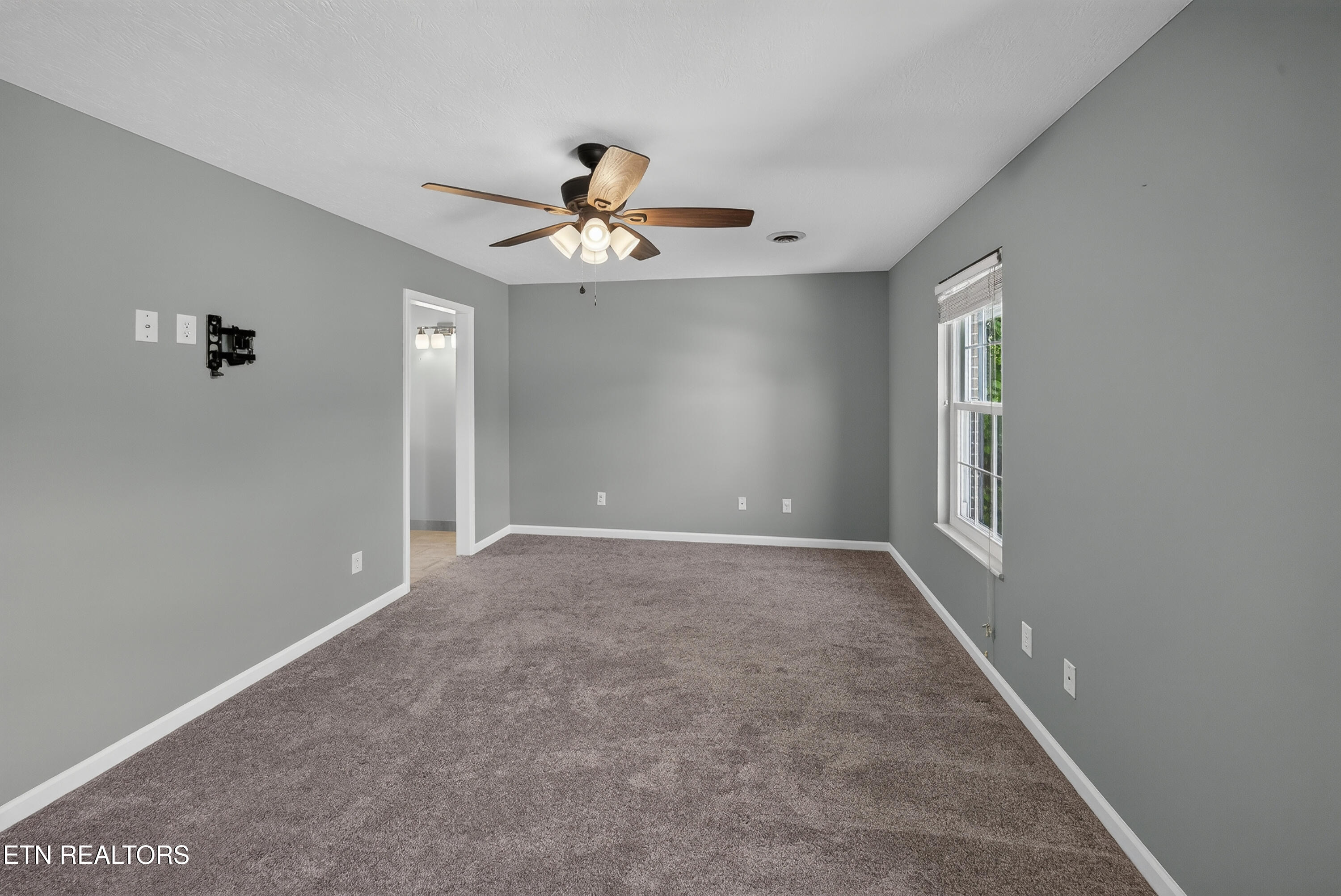 828 Paxton Drive