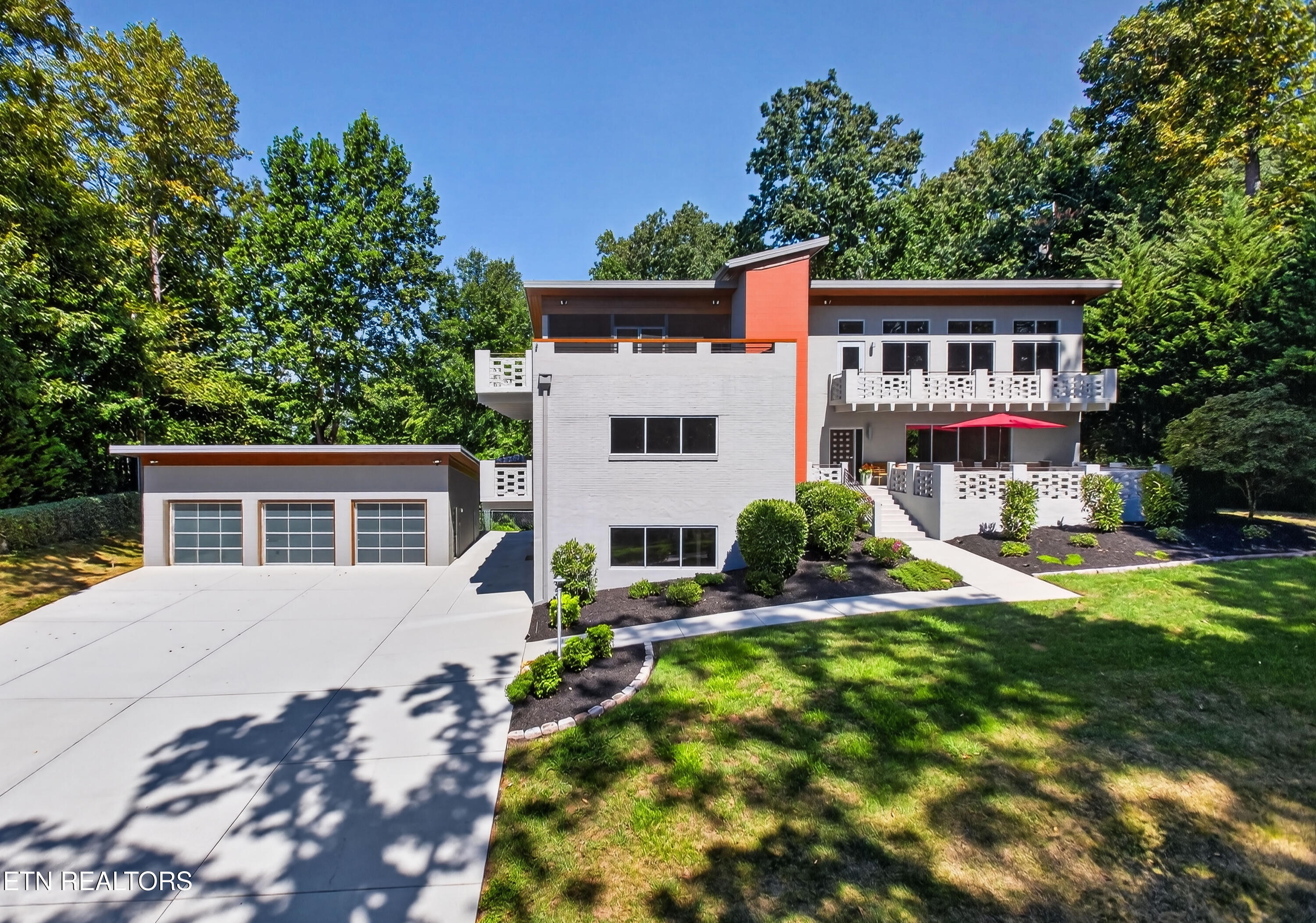 3305 Bunker Hill Drive
