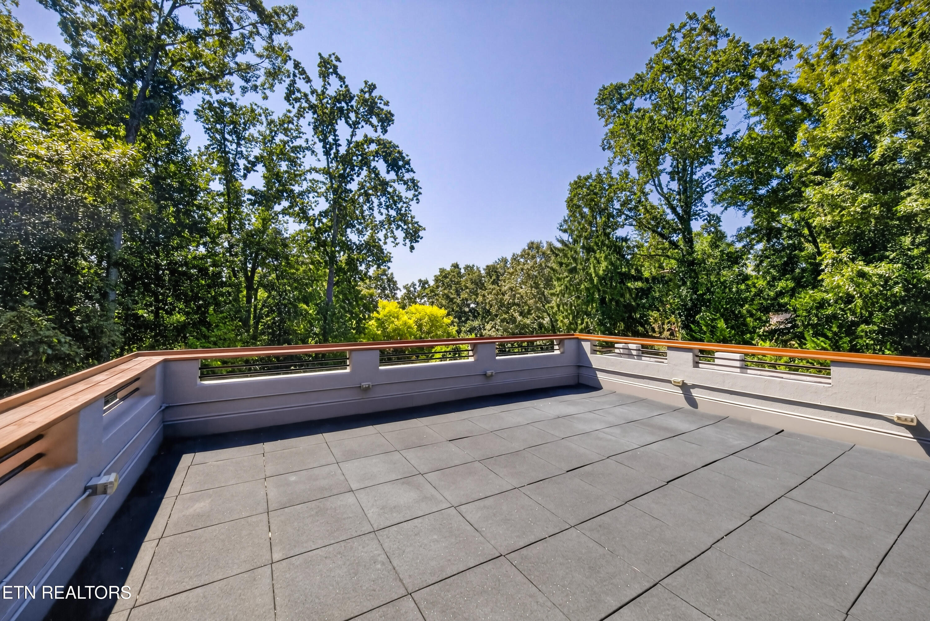 3305 Bunker Hill Drive