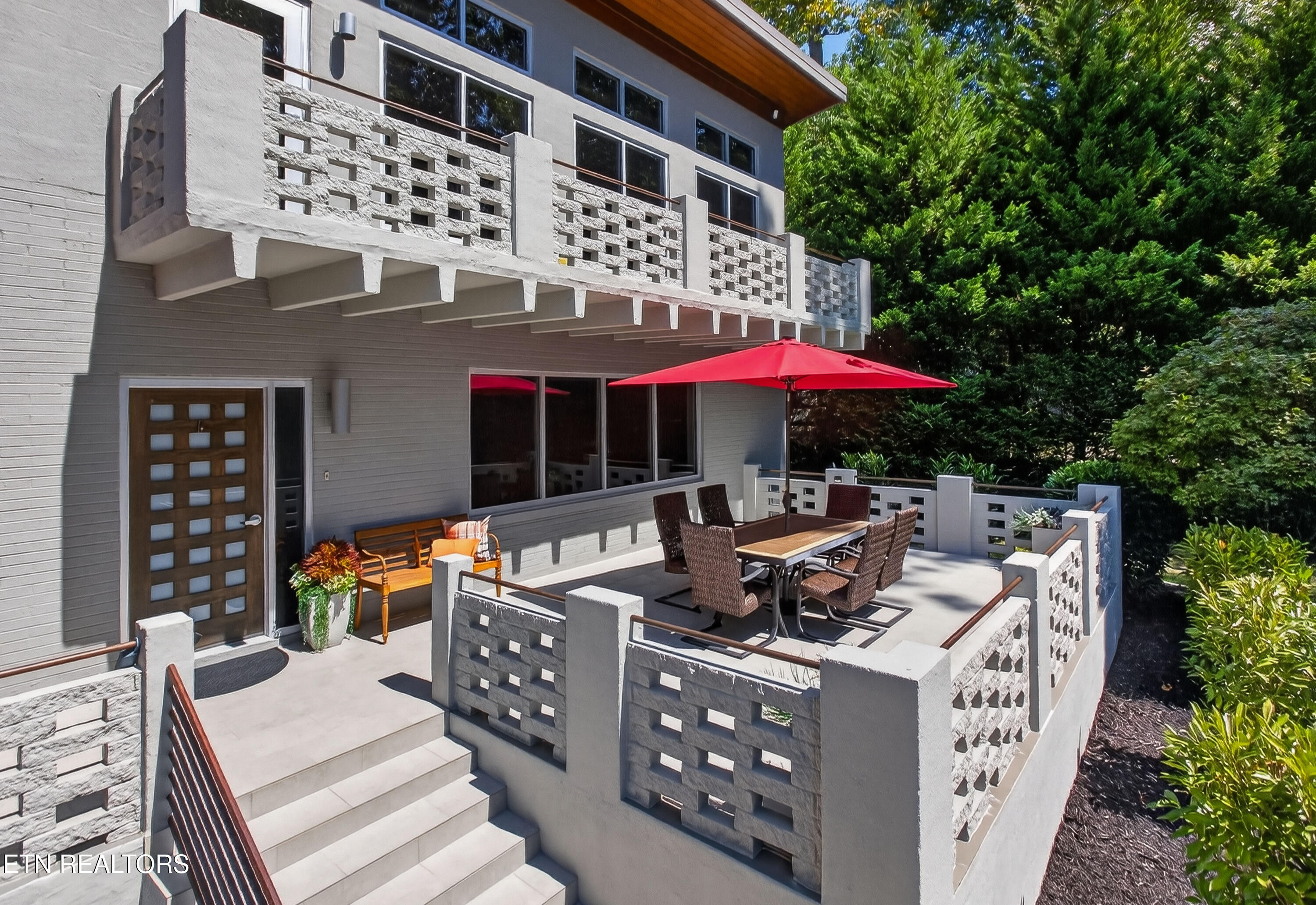 3305 Bunker Hill Drive