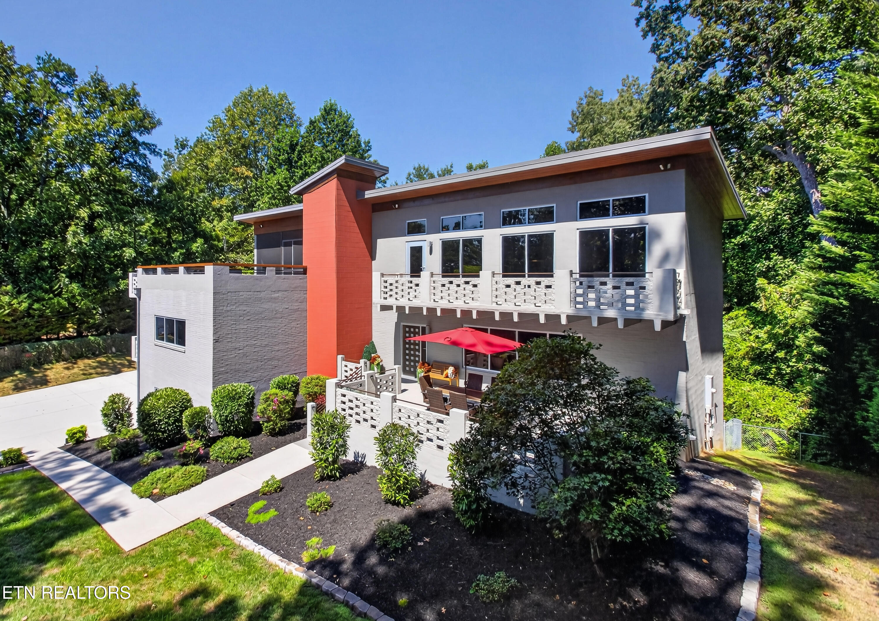 3305 Bunker Hill Drive