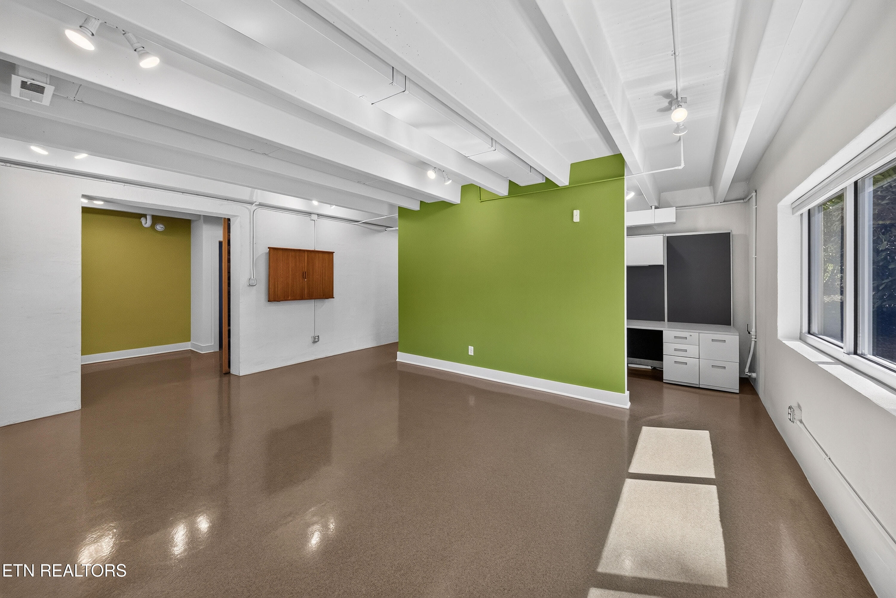 3305 Bunker Hill Drive