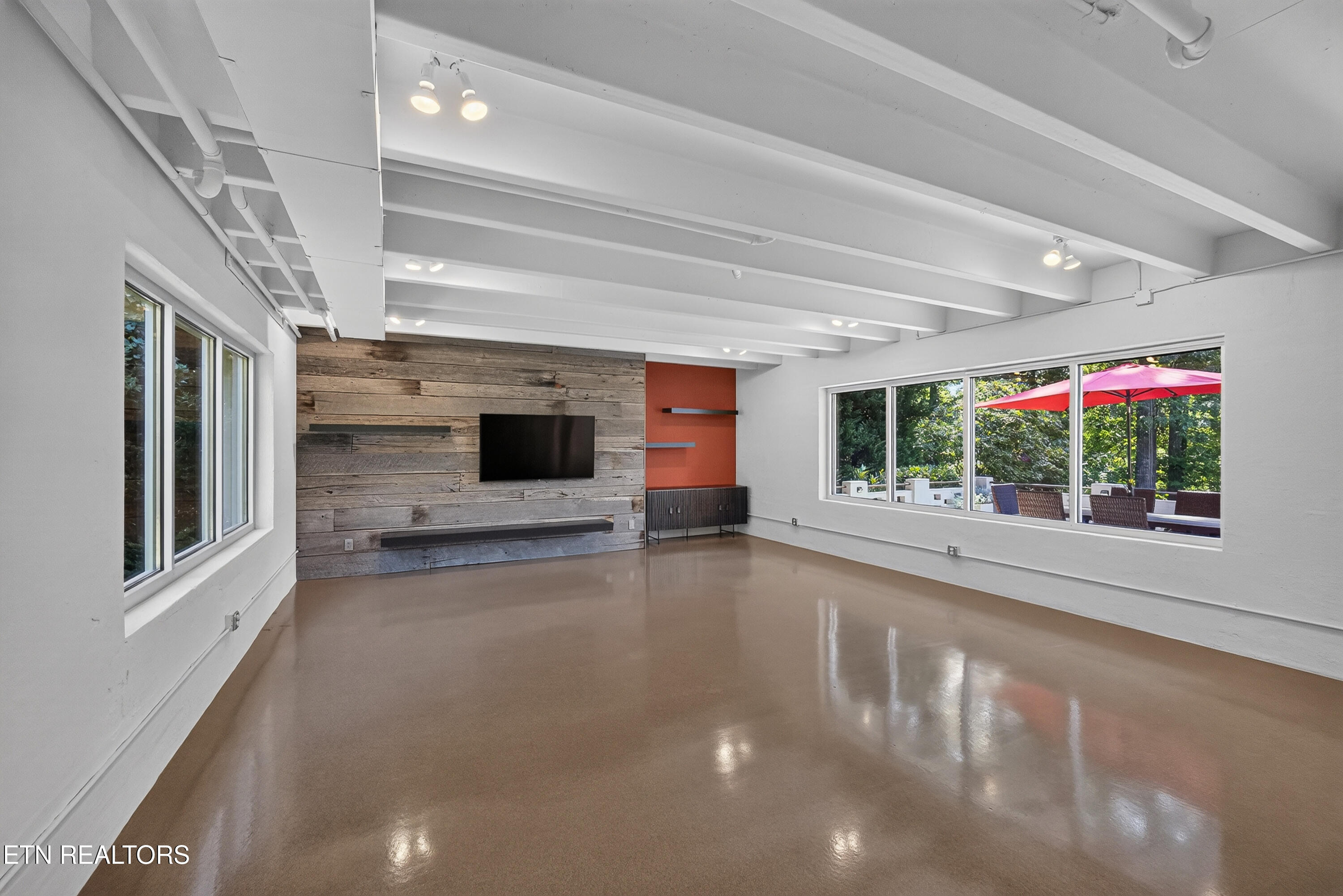 3305 Bunker Hill Drive