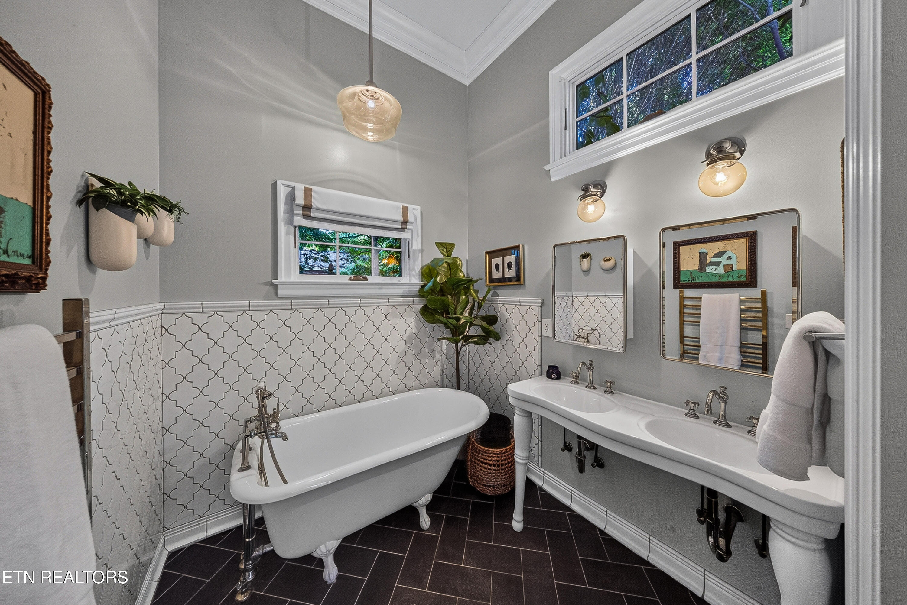 1100 W Nokomis Circle