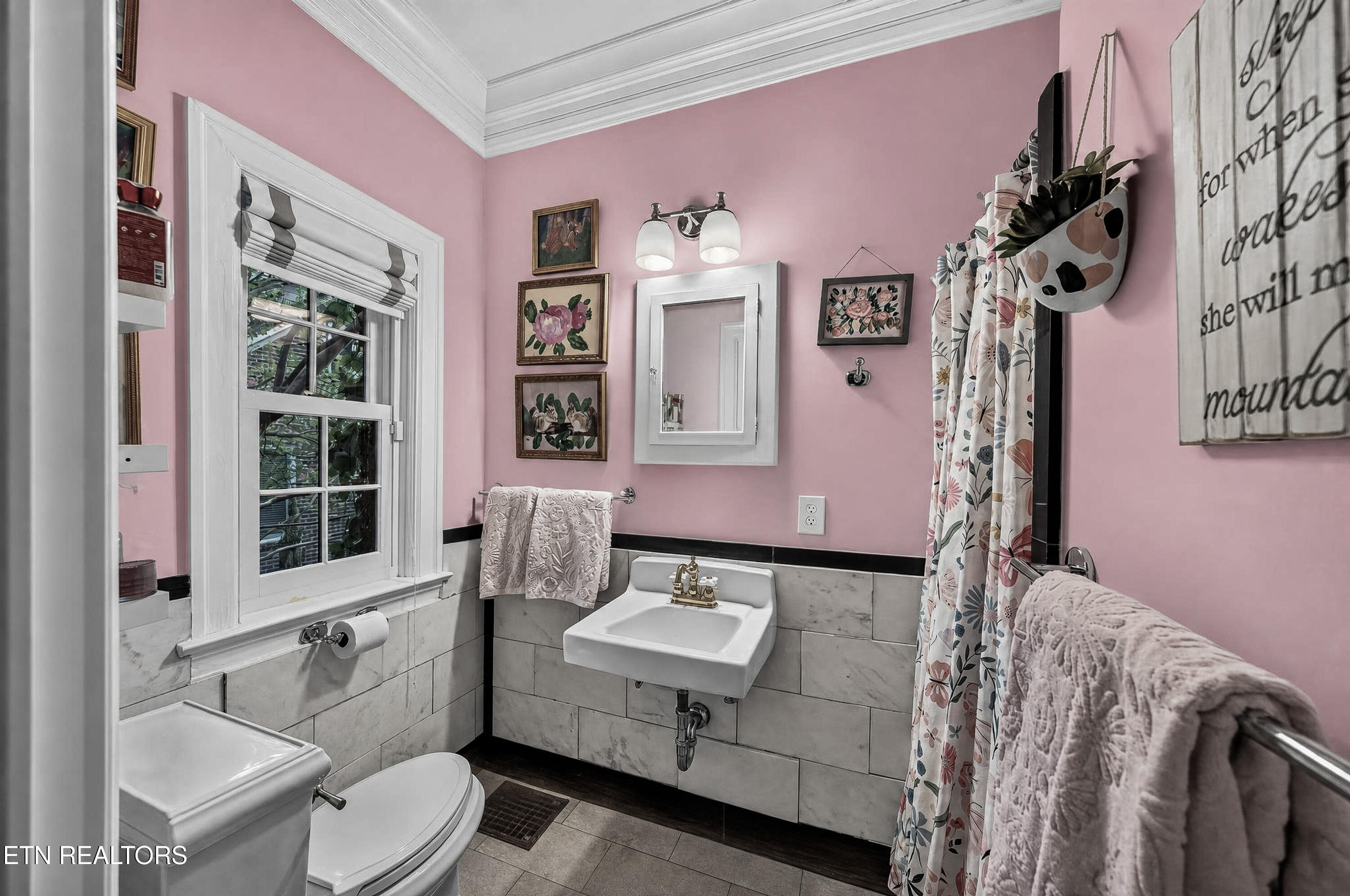 1100 W Nokomis Circle