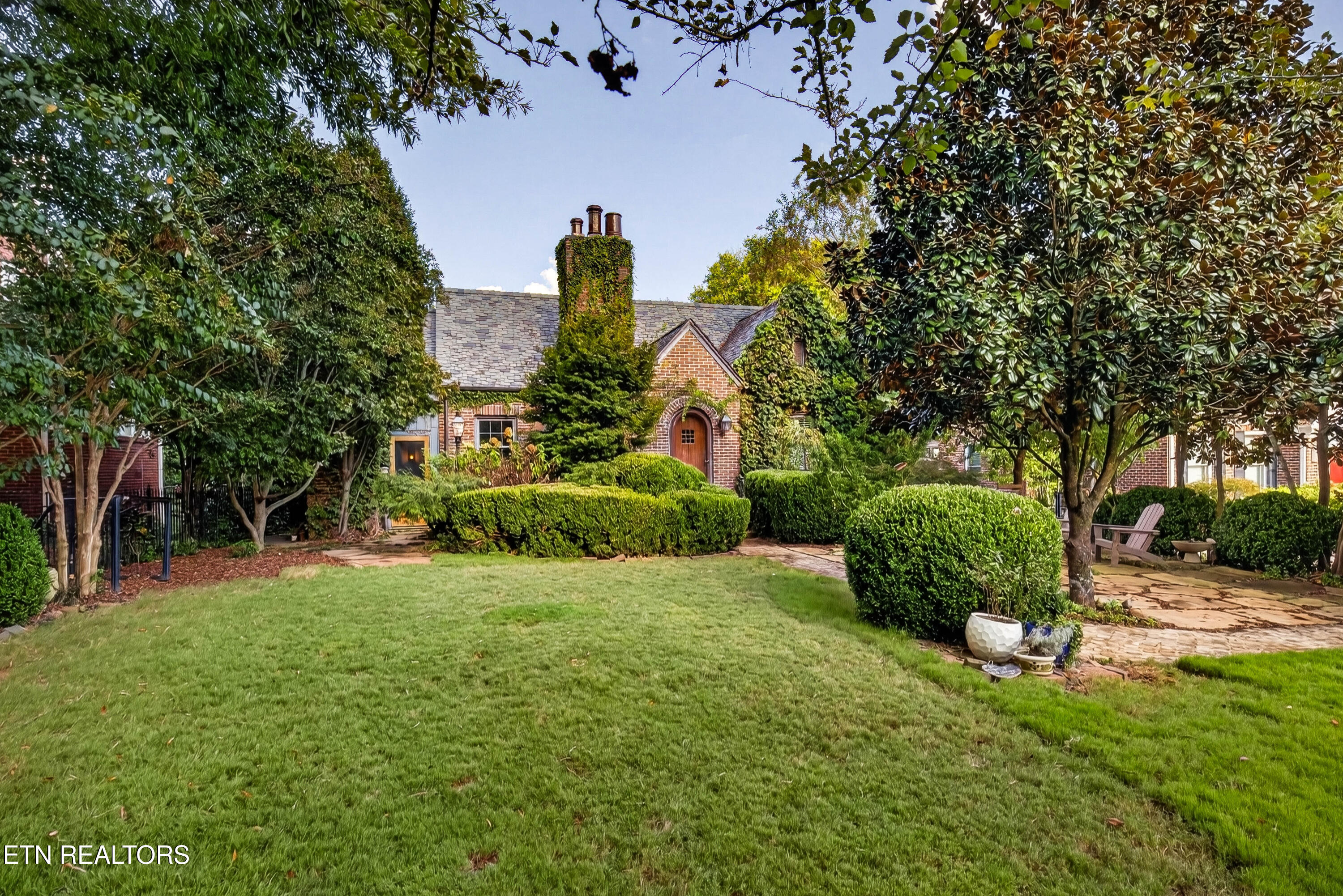 1100 W Nokomis Circle