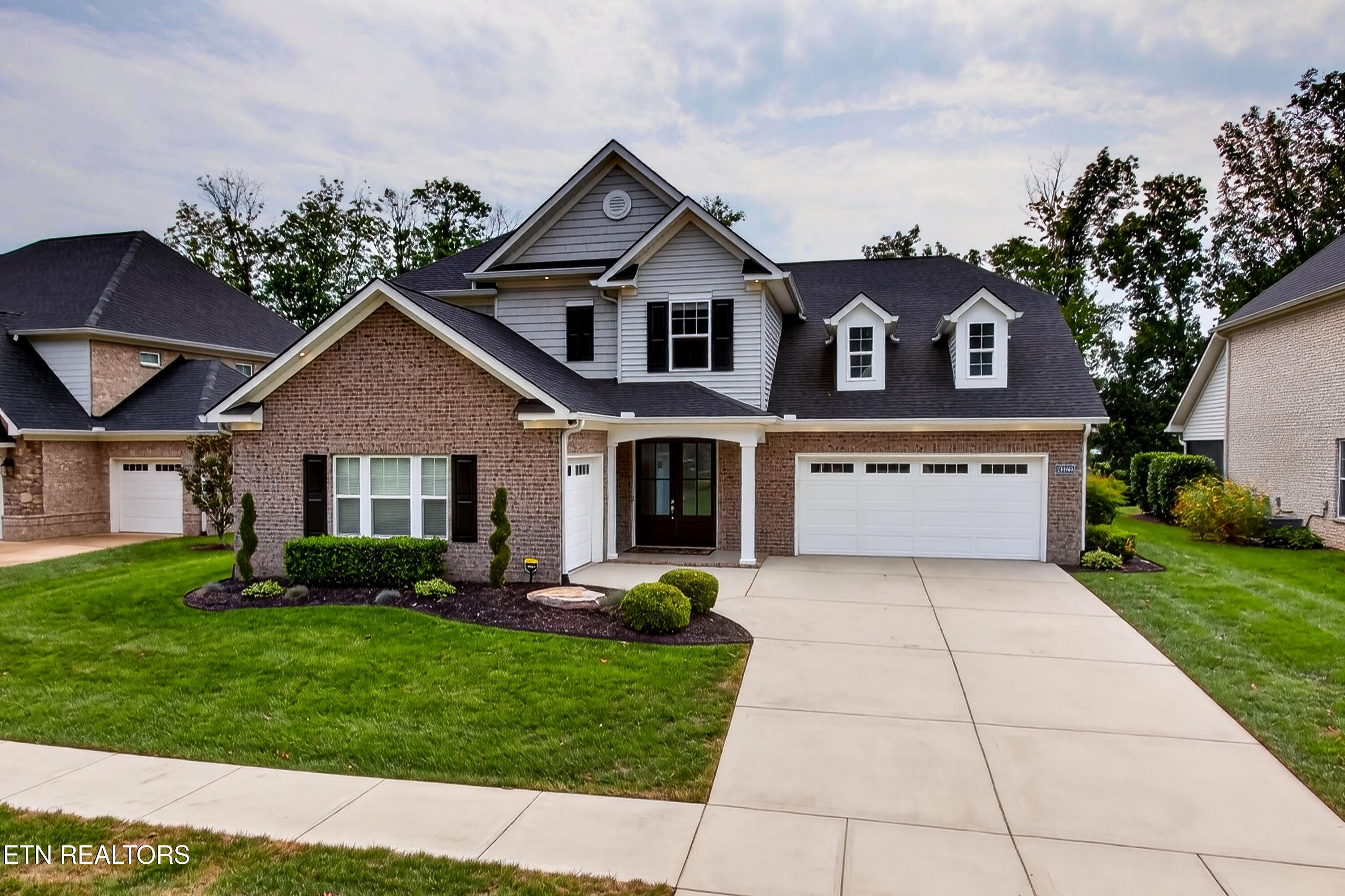 12646 Brass Lantern Lane