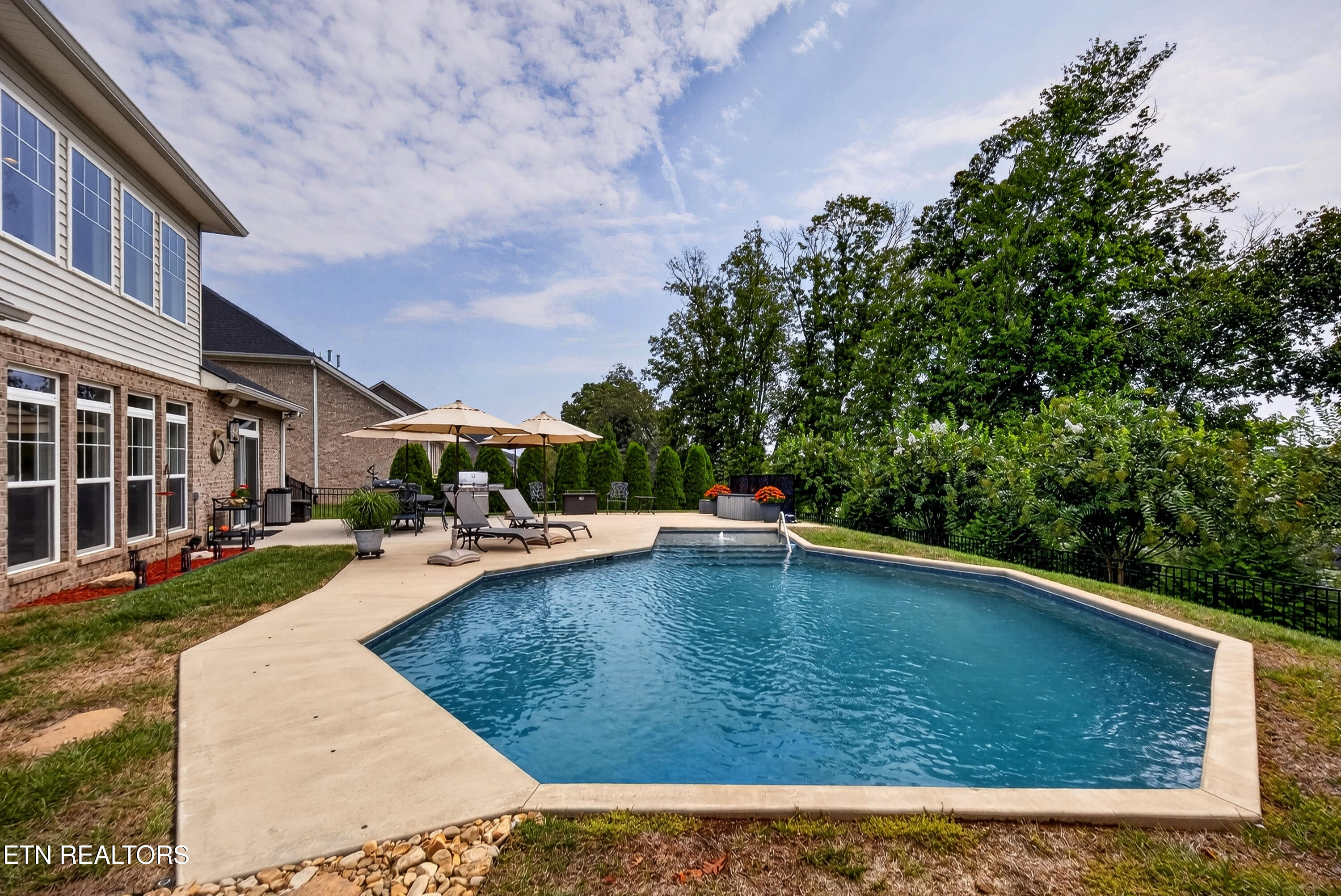 12646 Brass Lantern Lane