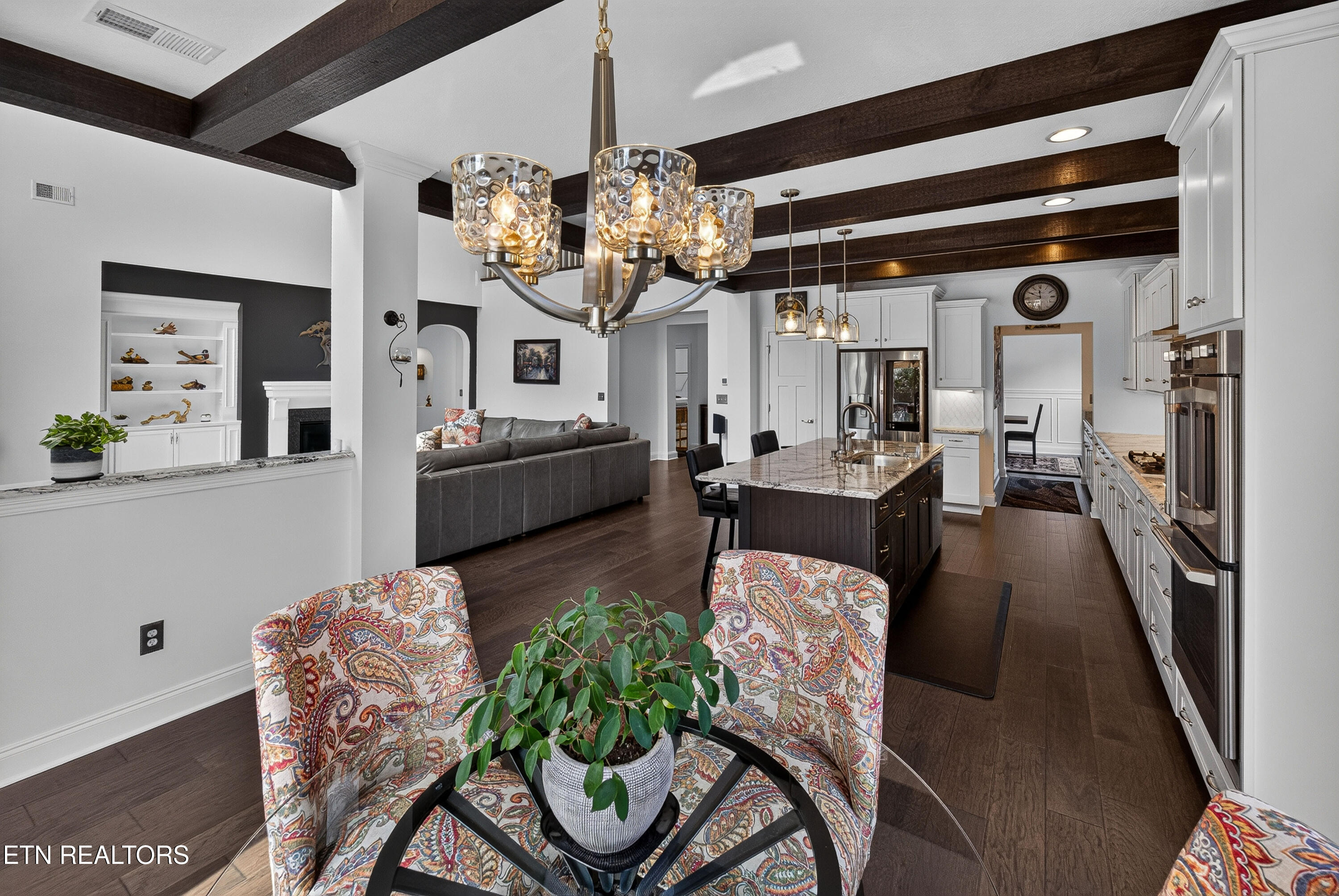 12646 Brass Lantern Lane