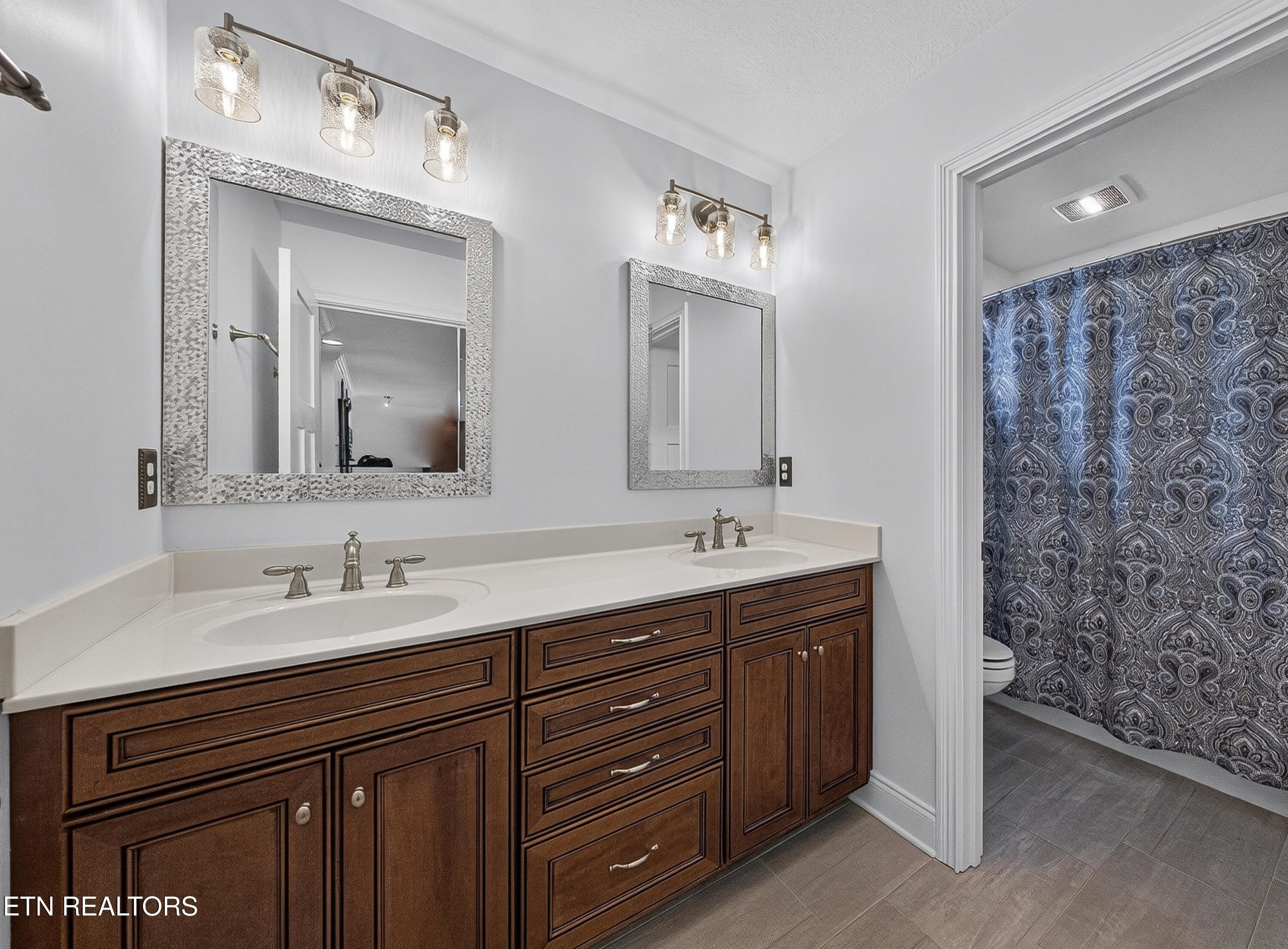 12646 Brass Lantern Lane