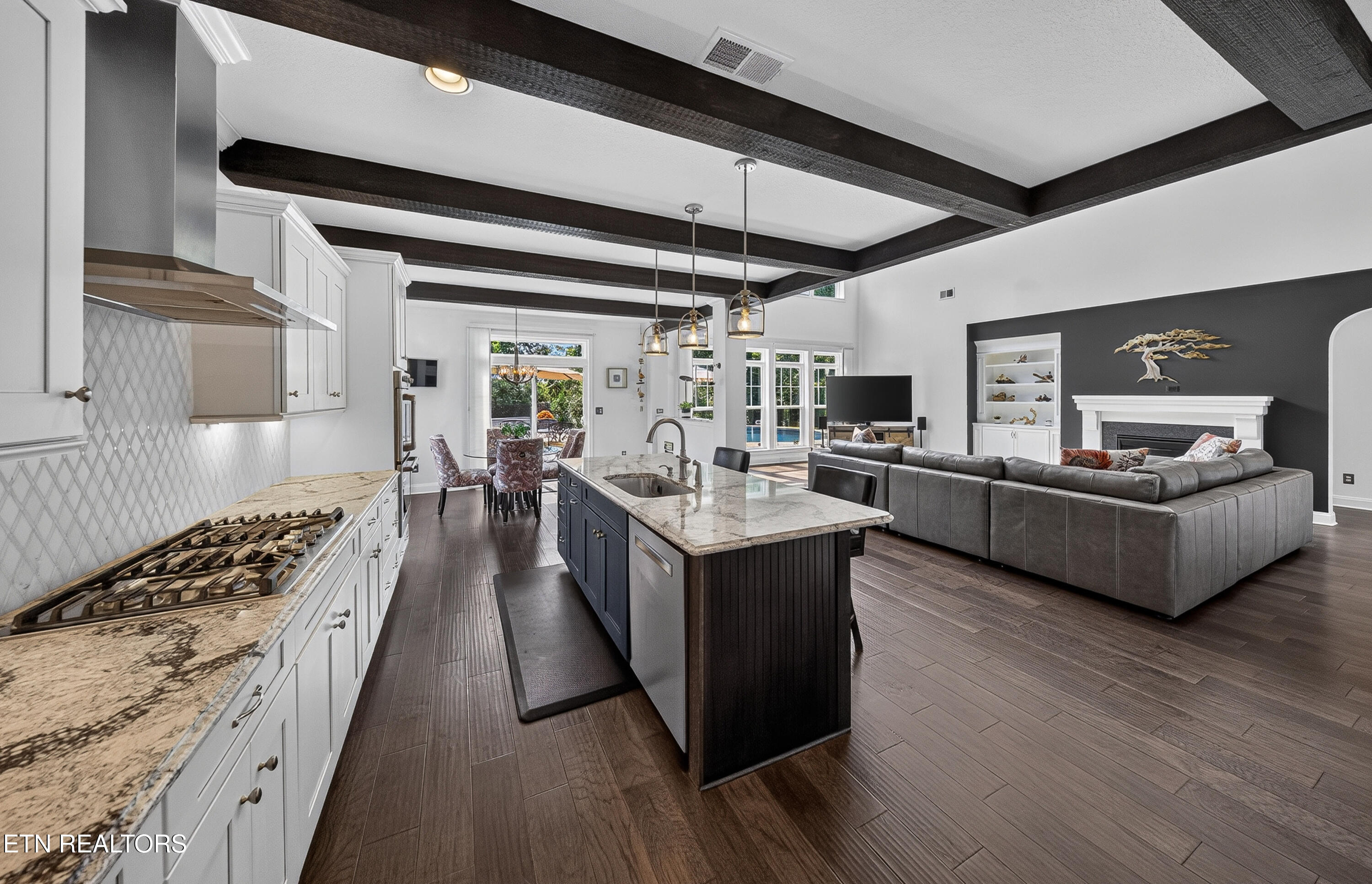 12646 Brass Lantern Lane