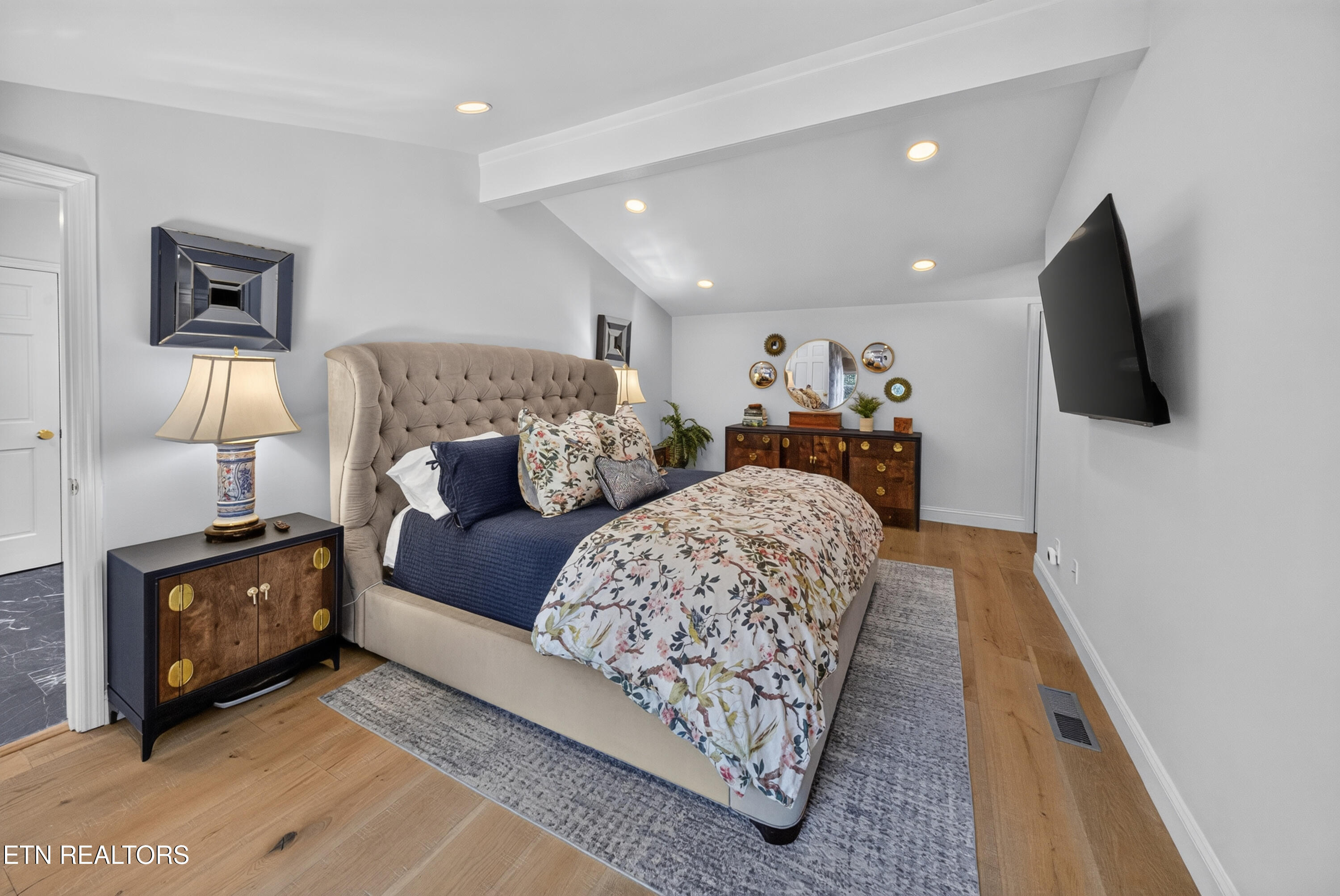 4265 Holloway Drive