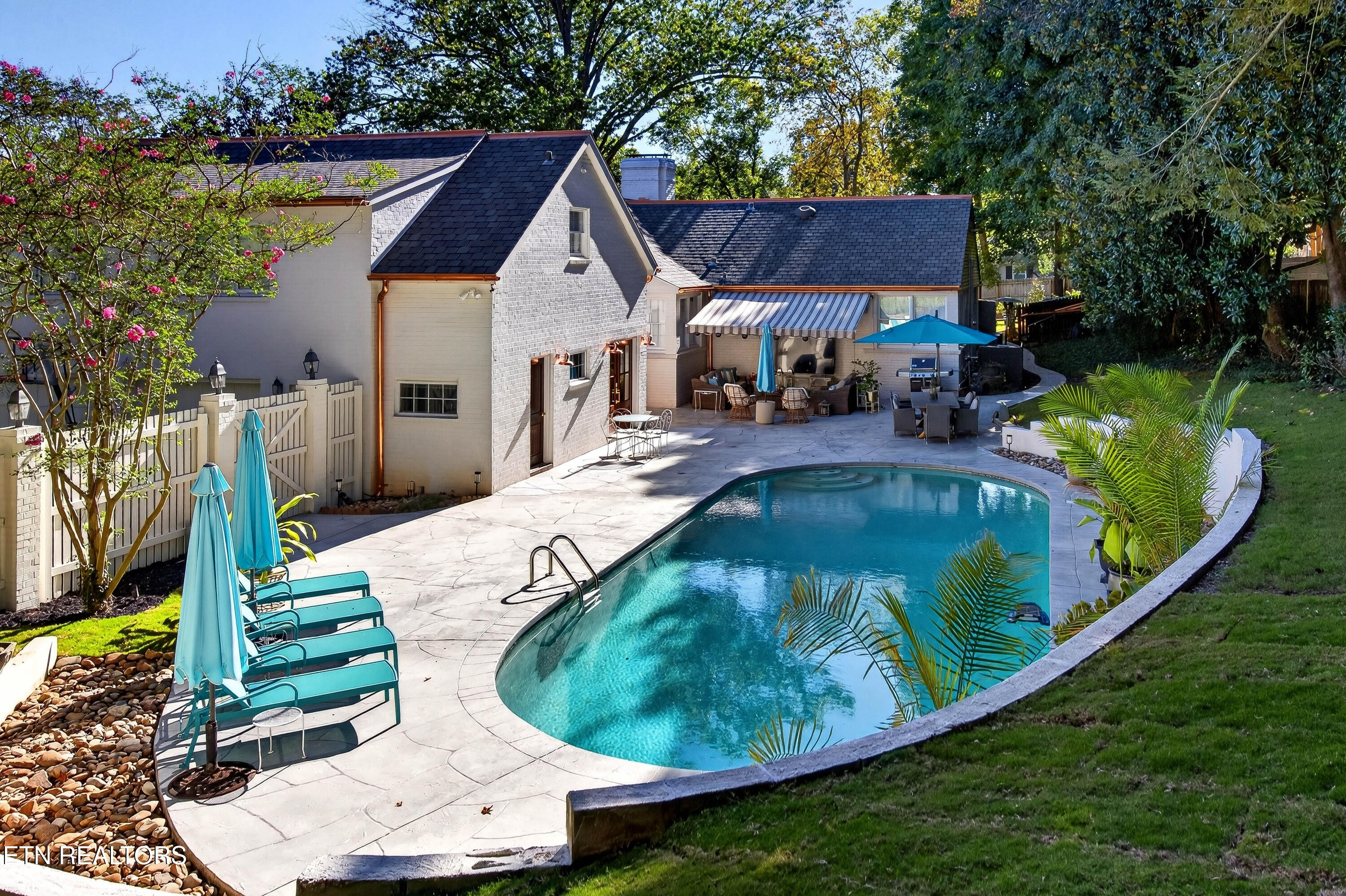 4265 Holloway Drive