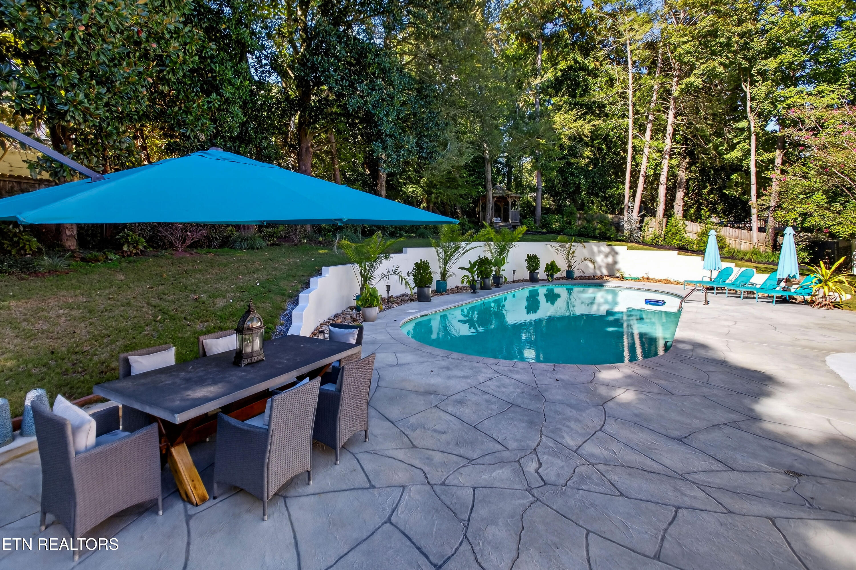 4265 Holloway Drive