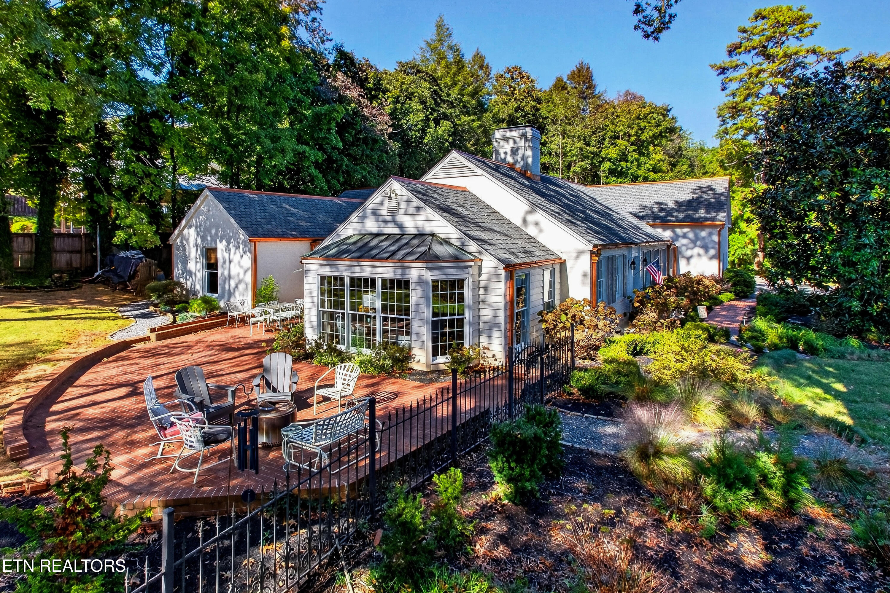 4265 Holloway Drive