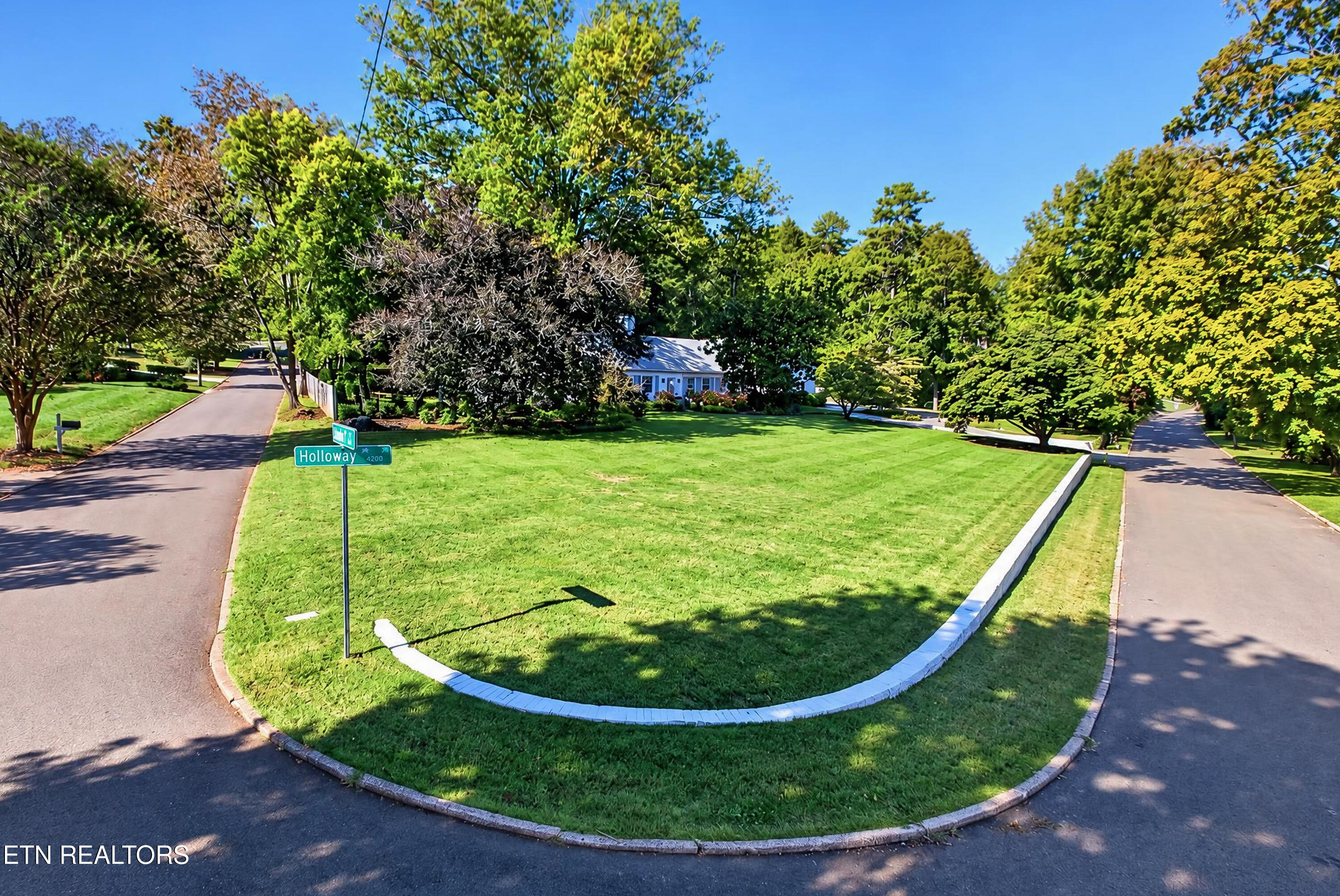 4265 Holloway Drive