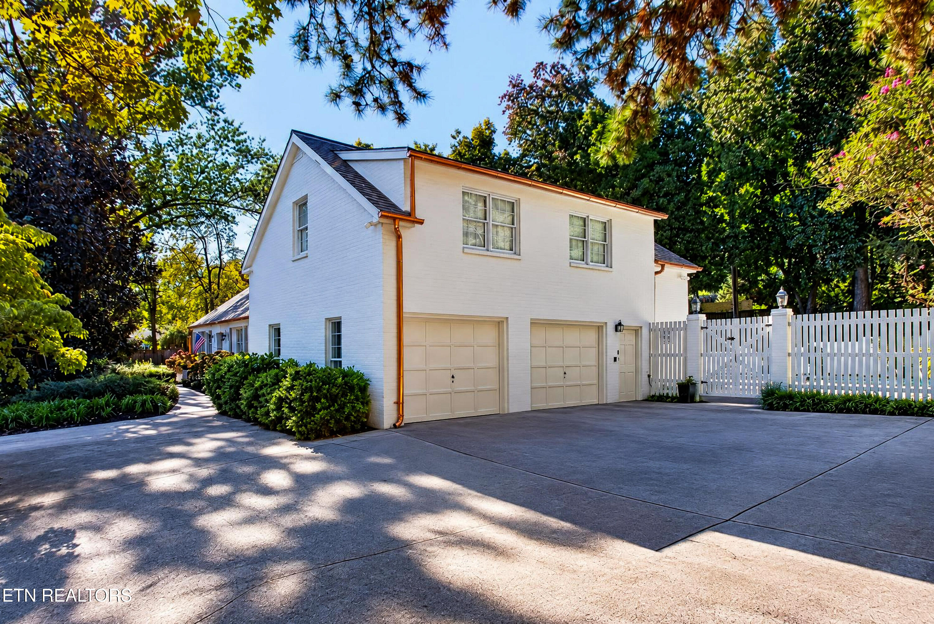 4265 Holloway Drive
