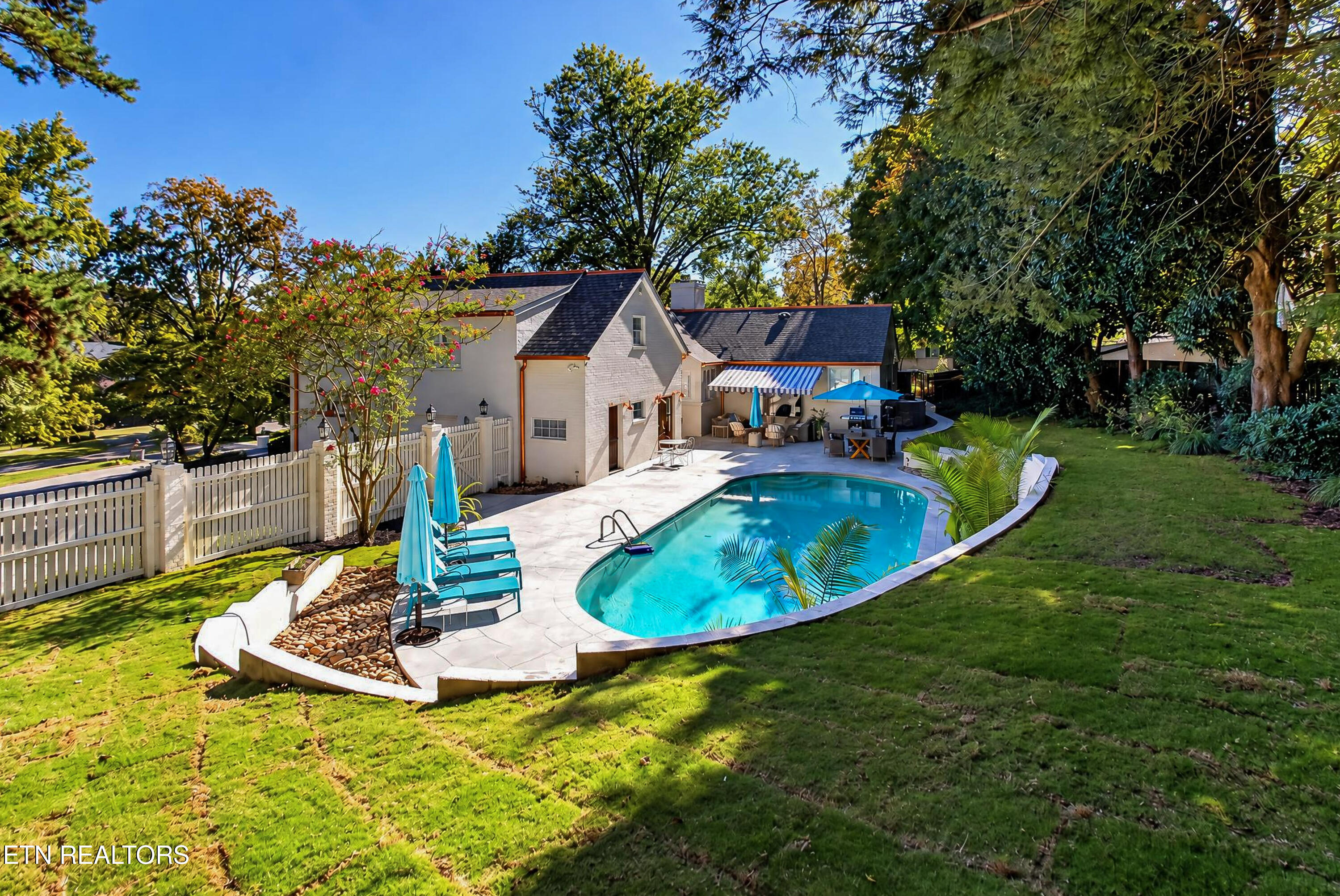 4265 Holloway Drive