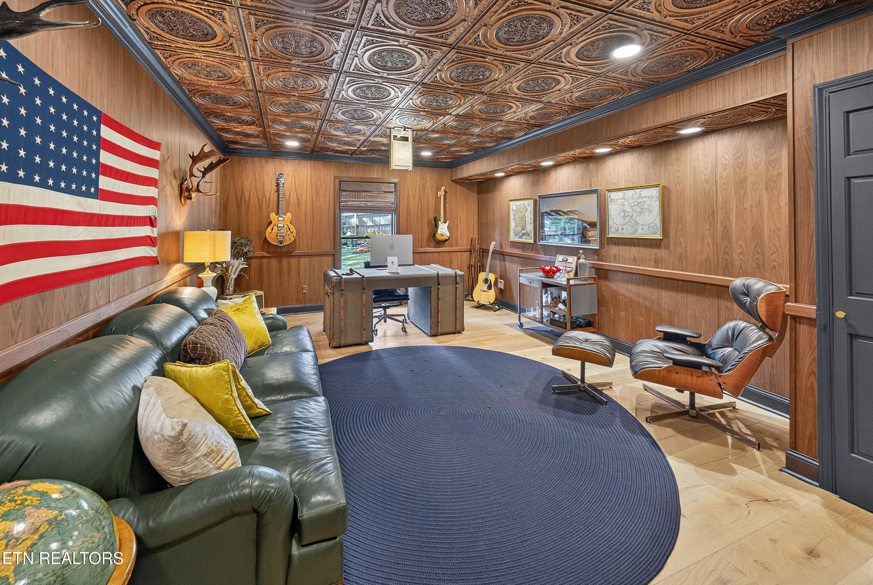 4265 Holloway Drive