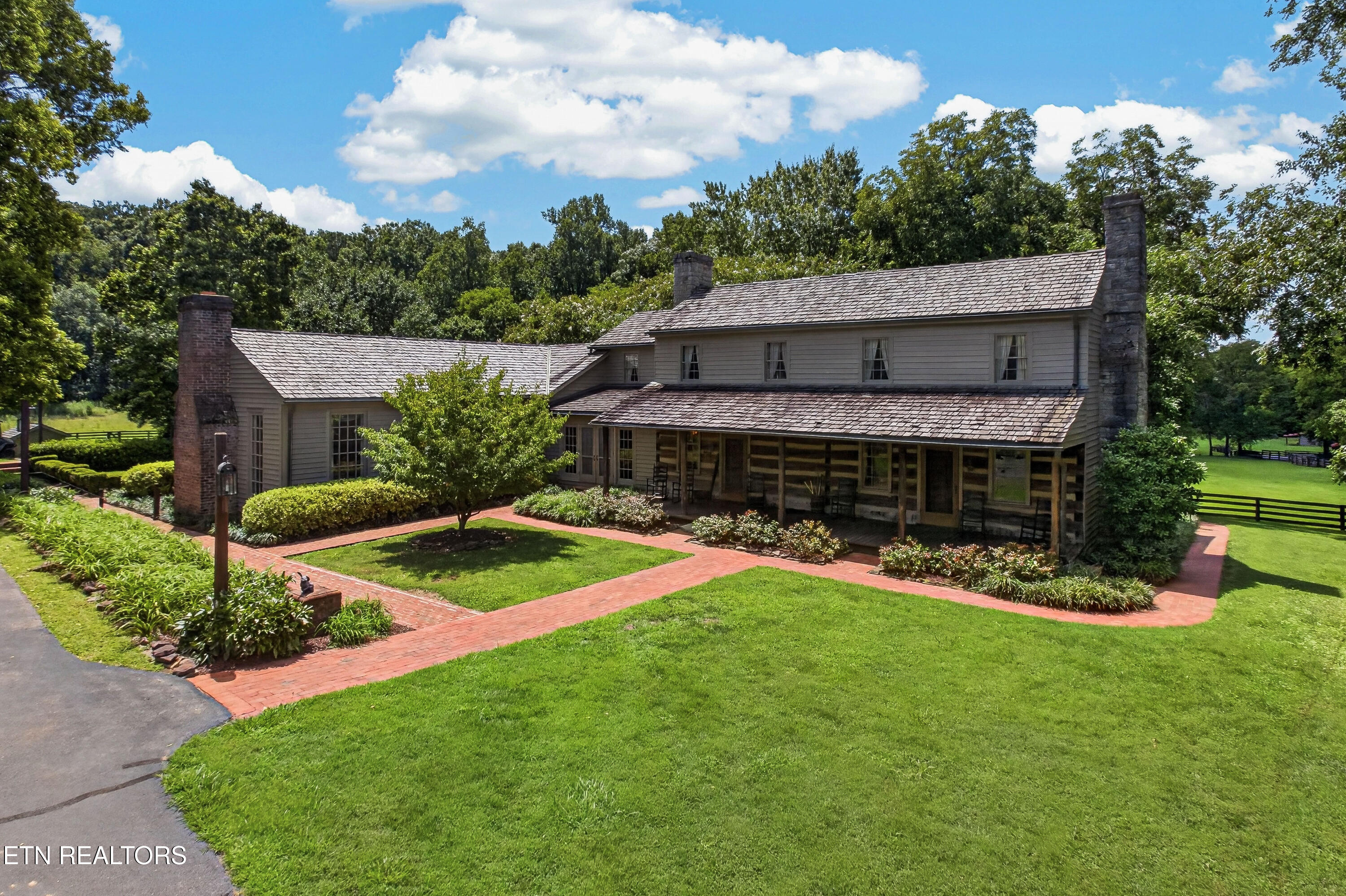 3790 Hollybrook Rd