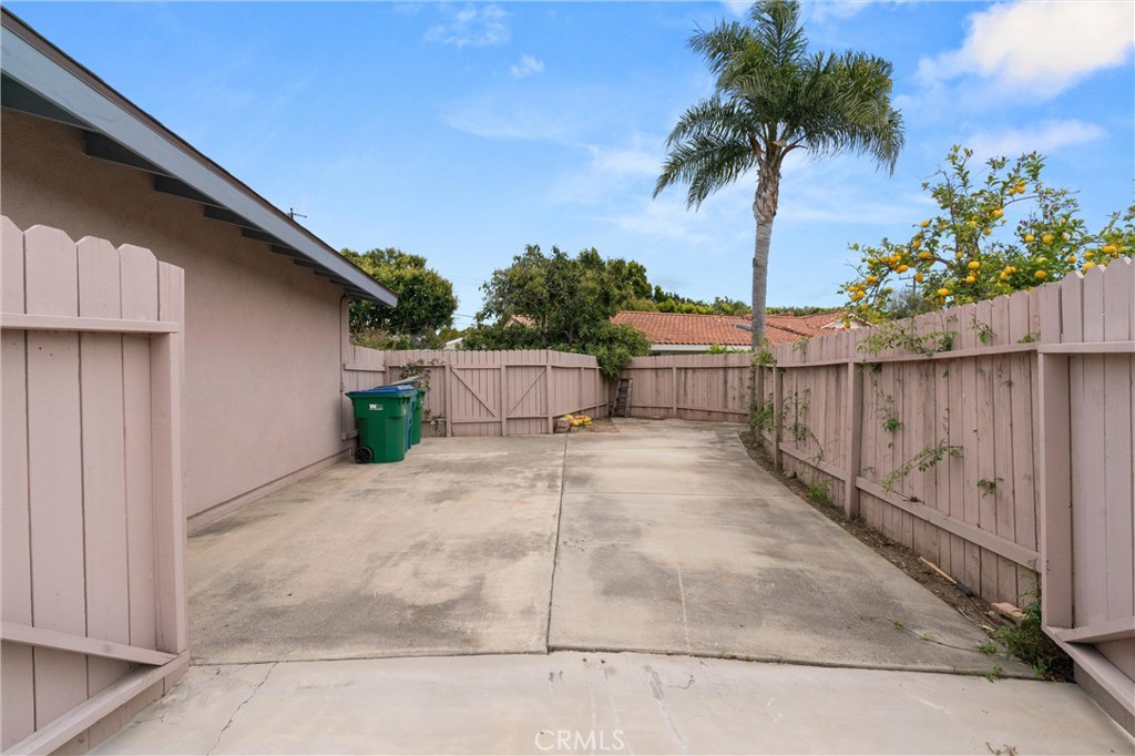 14092 Cameron Lane