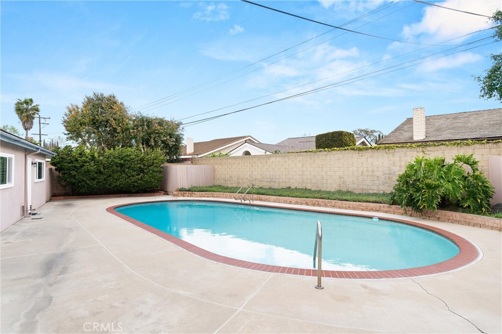 14092 Cameron Lane