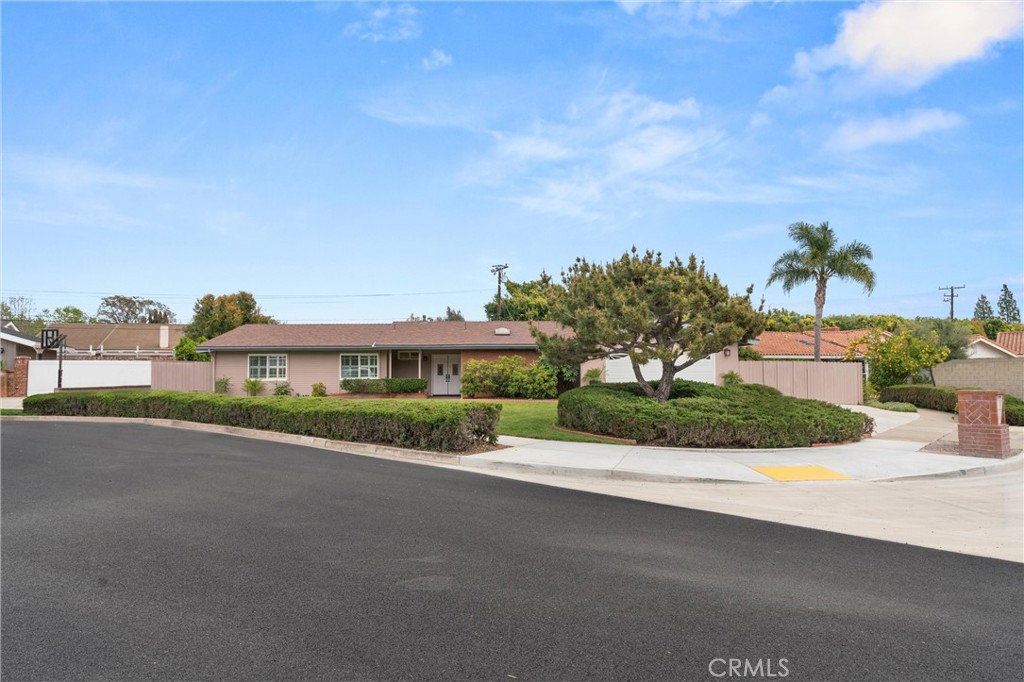 14092 Cameron Lane
