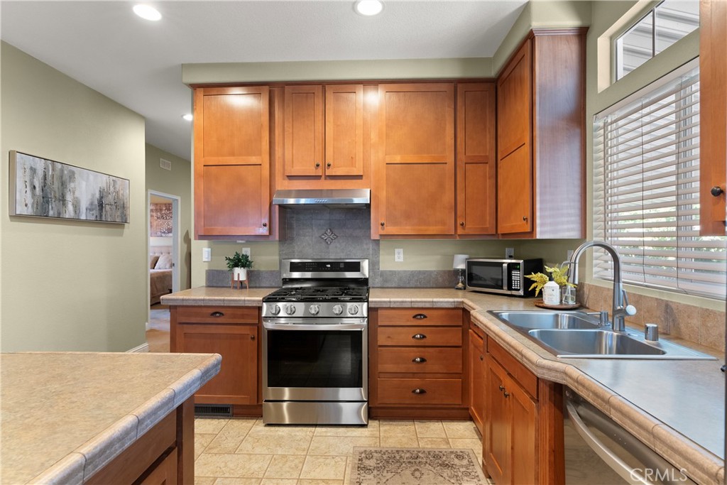 161 E Orangethorpe Avenue 102