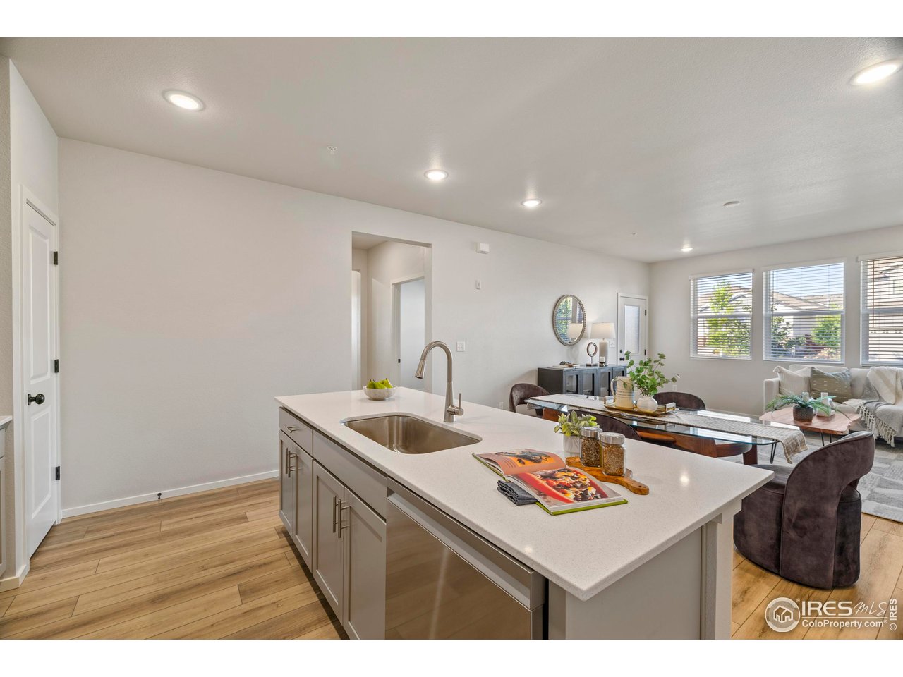 2102 Setting Sun Dr 7