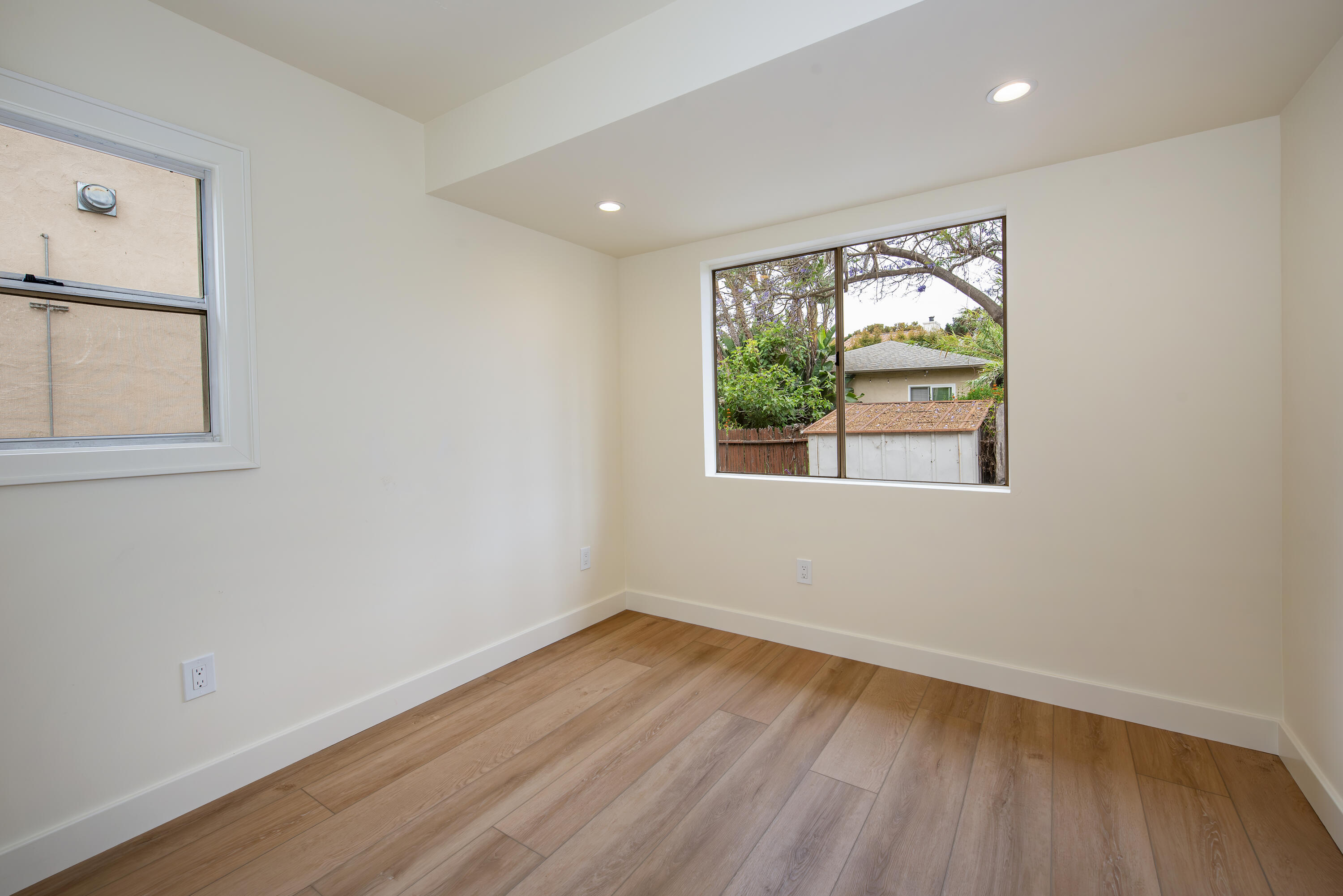 812 W W Figueroa Street