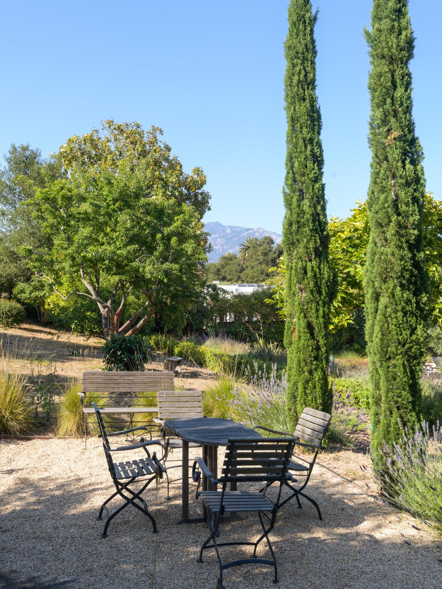 939 Las Palmas Drive