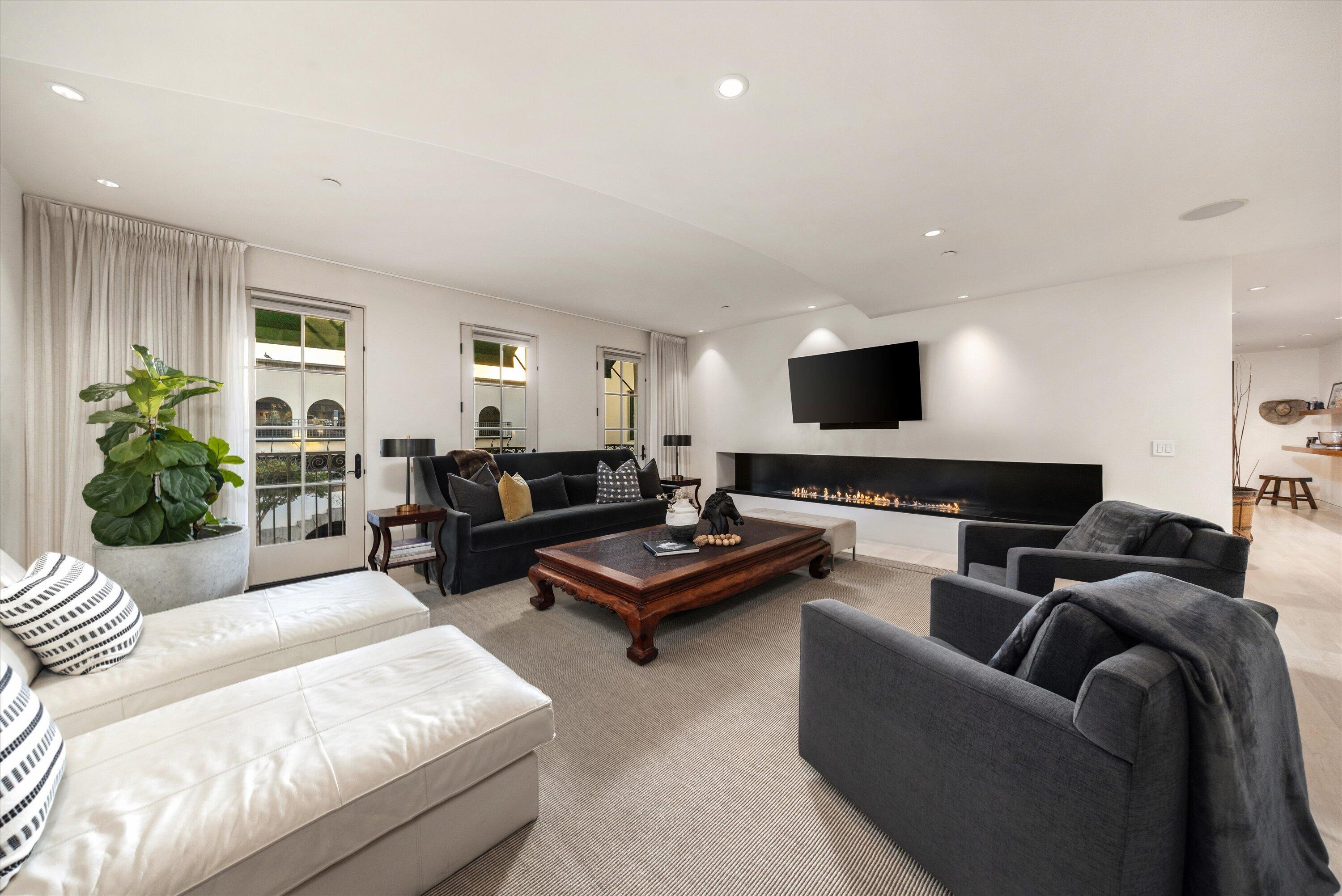 618 Anacapa Street Apt 8