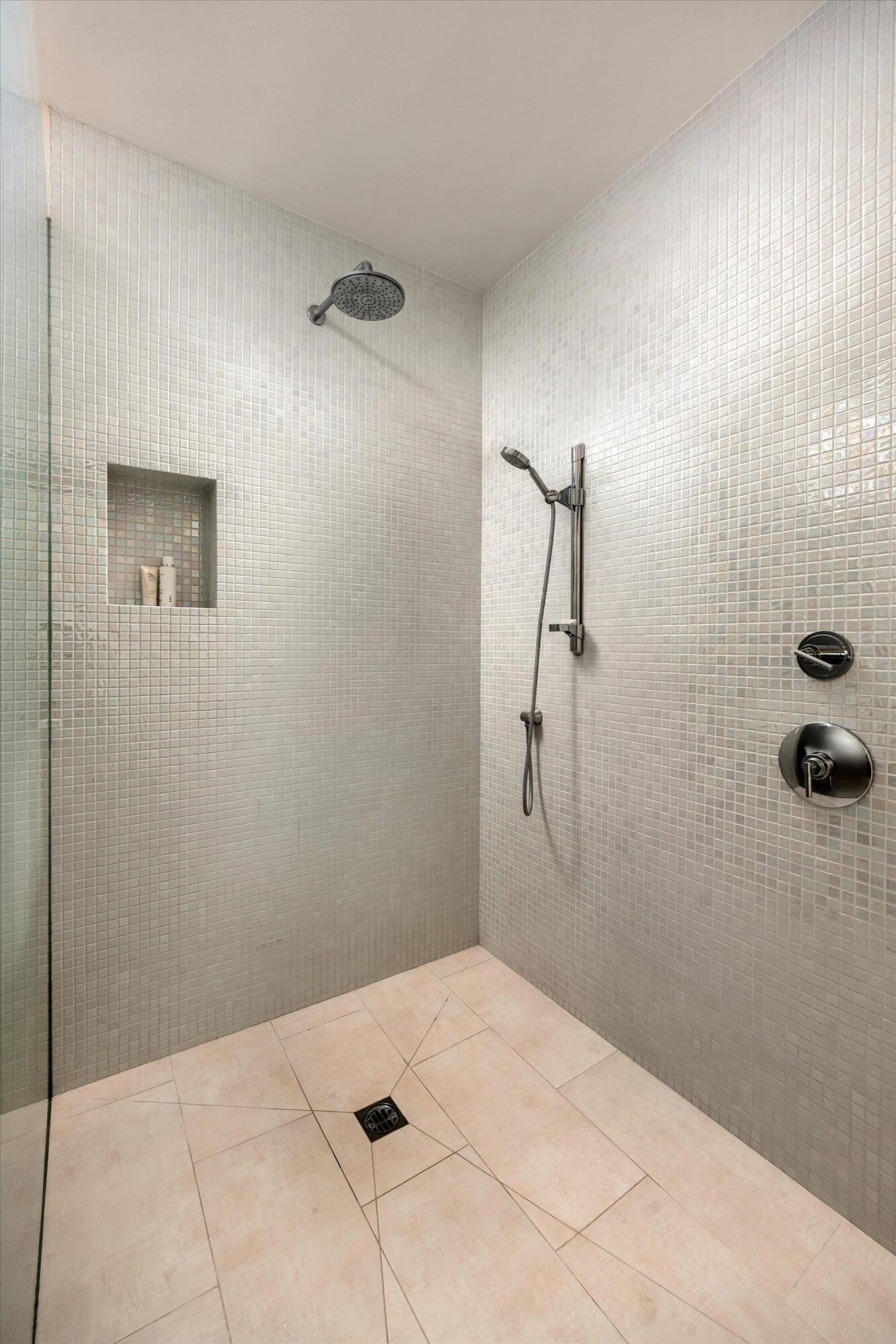 618 Anacapa Street Apt 8