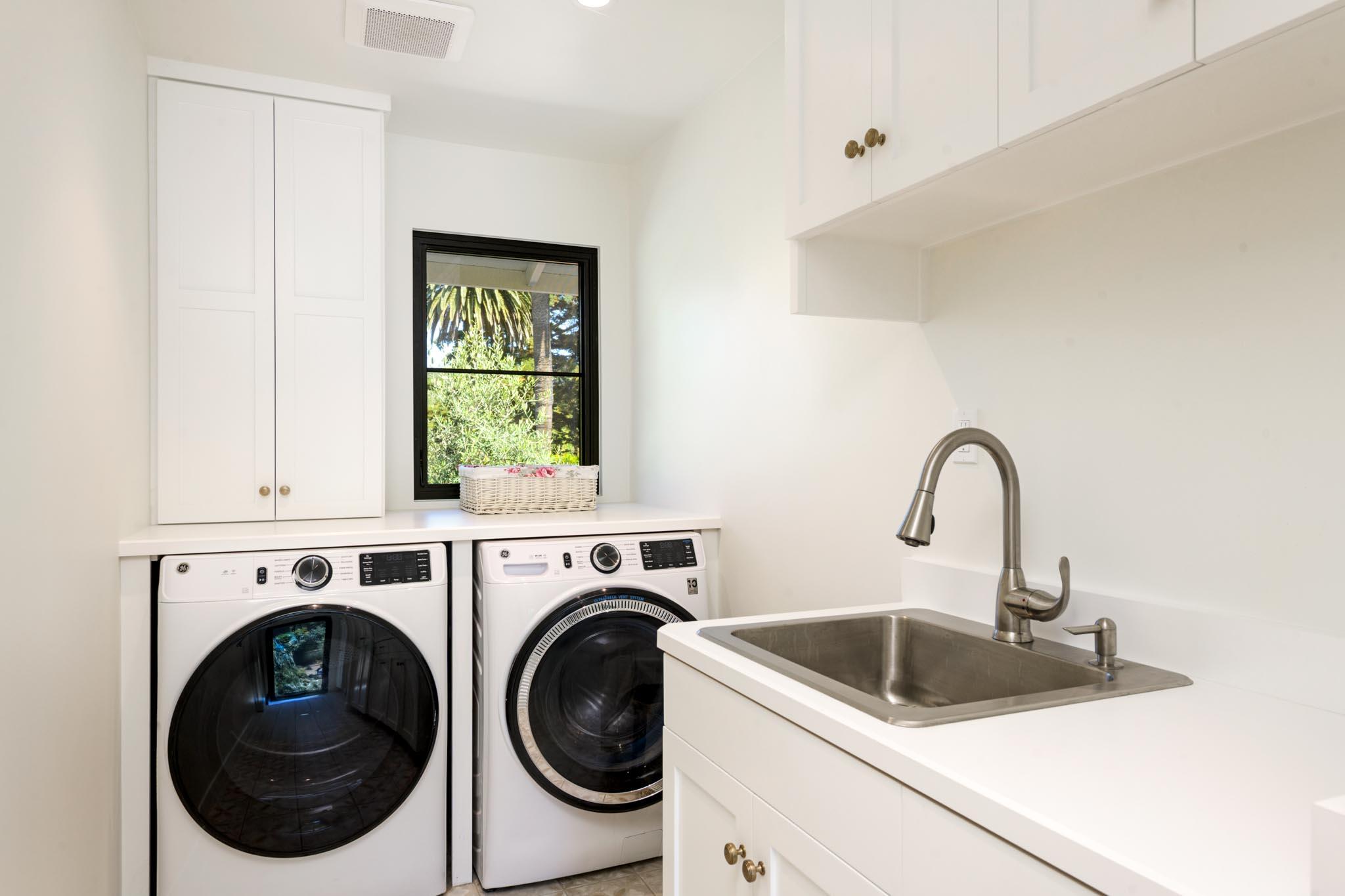 939 Las Palmas Drive