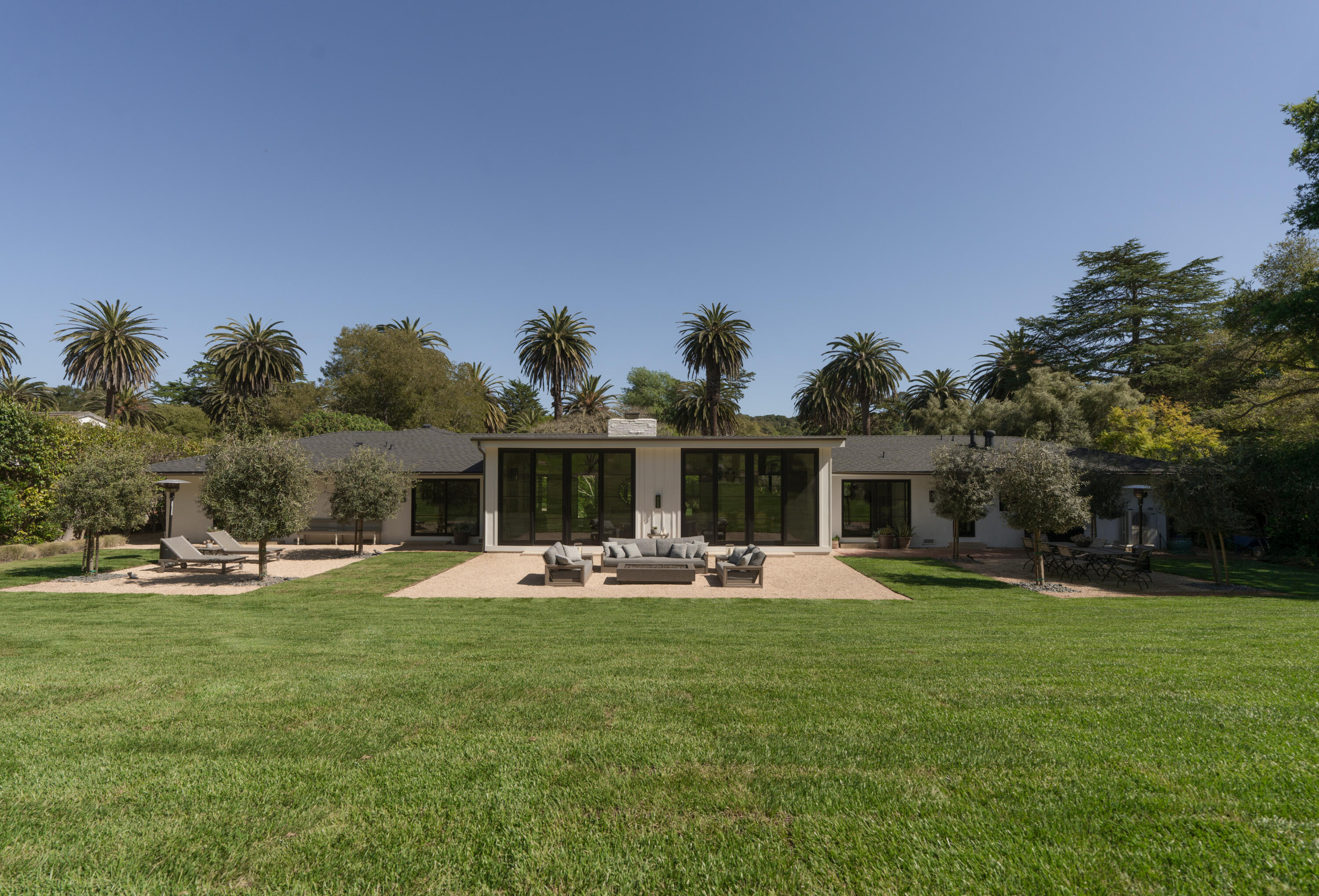 939 Las Palmas Drive