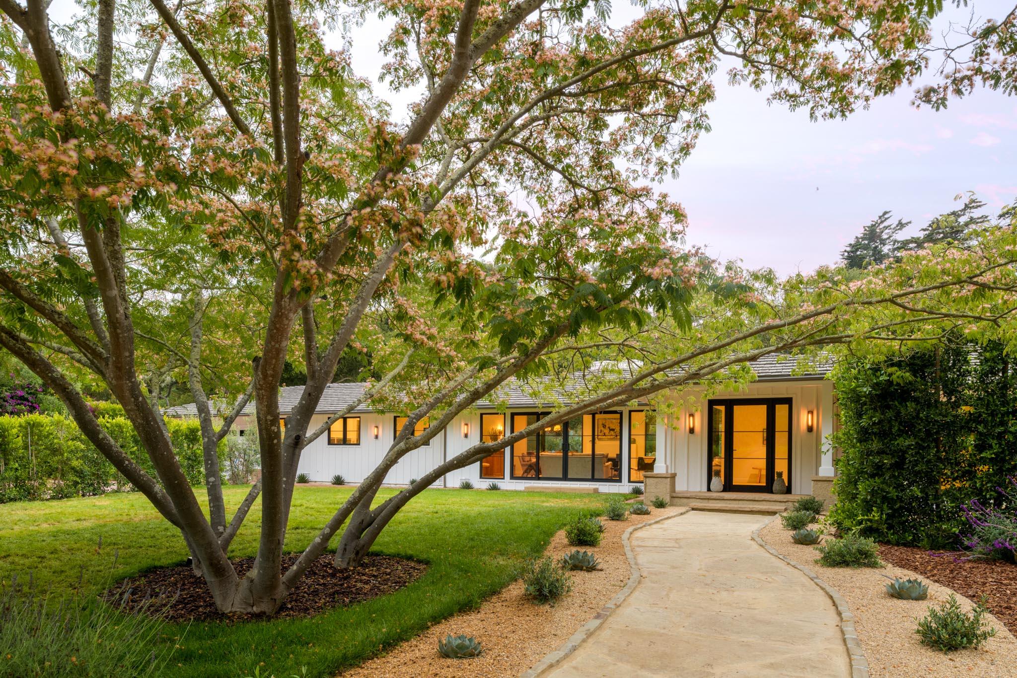 939 Las Palmas Drive