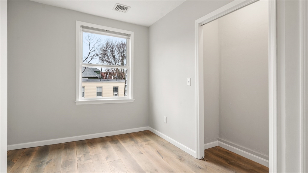 7 Everett Ave # 3
