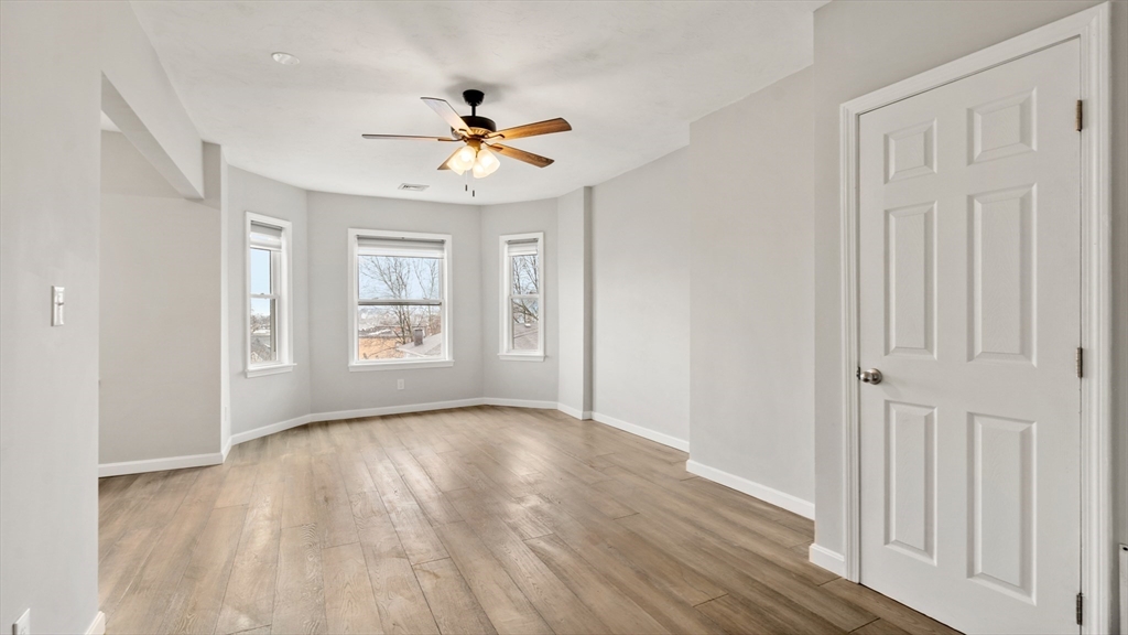 7 Everett Ave # 3