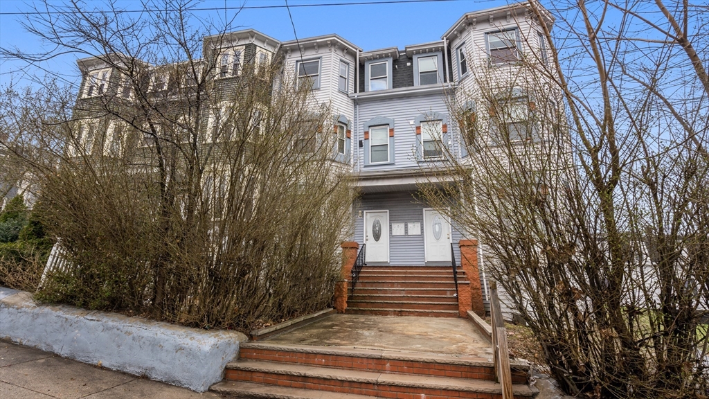 7 Everett Ave # 3