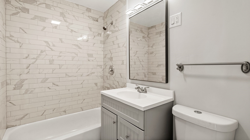 7 Everett Ave # 3